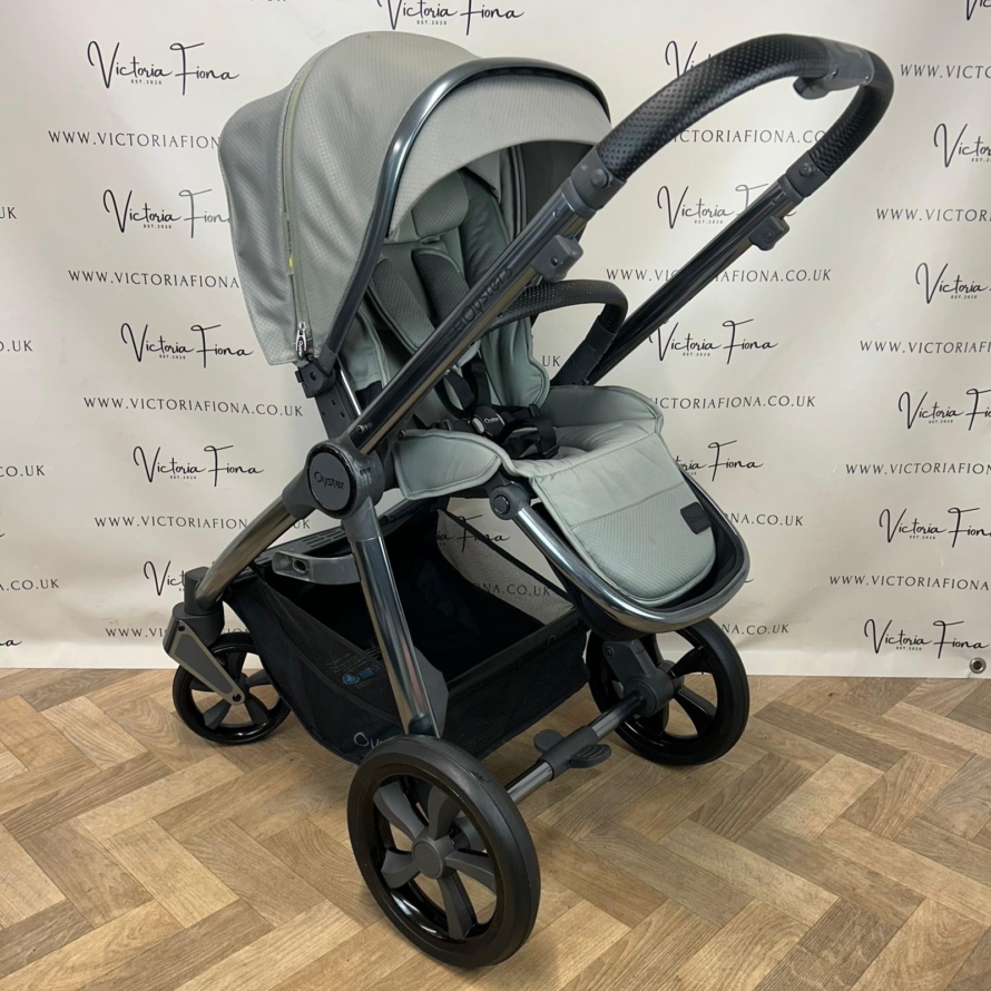 PRELOVED Babystyle Oyster 3 Pushchair - 0-22kg - Spearmint Green - Image 4