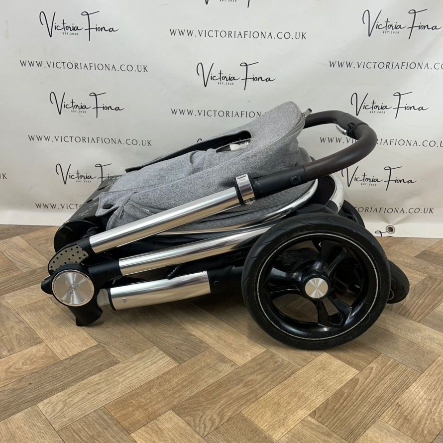 PRELOVED Mamas & Papas Ocarro Travel System Pushchair & Carrycot Woven Grey - Image 10