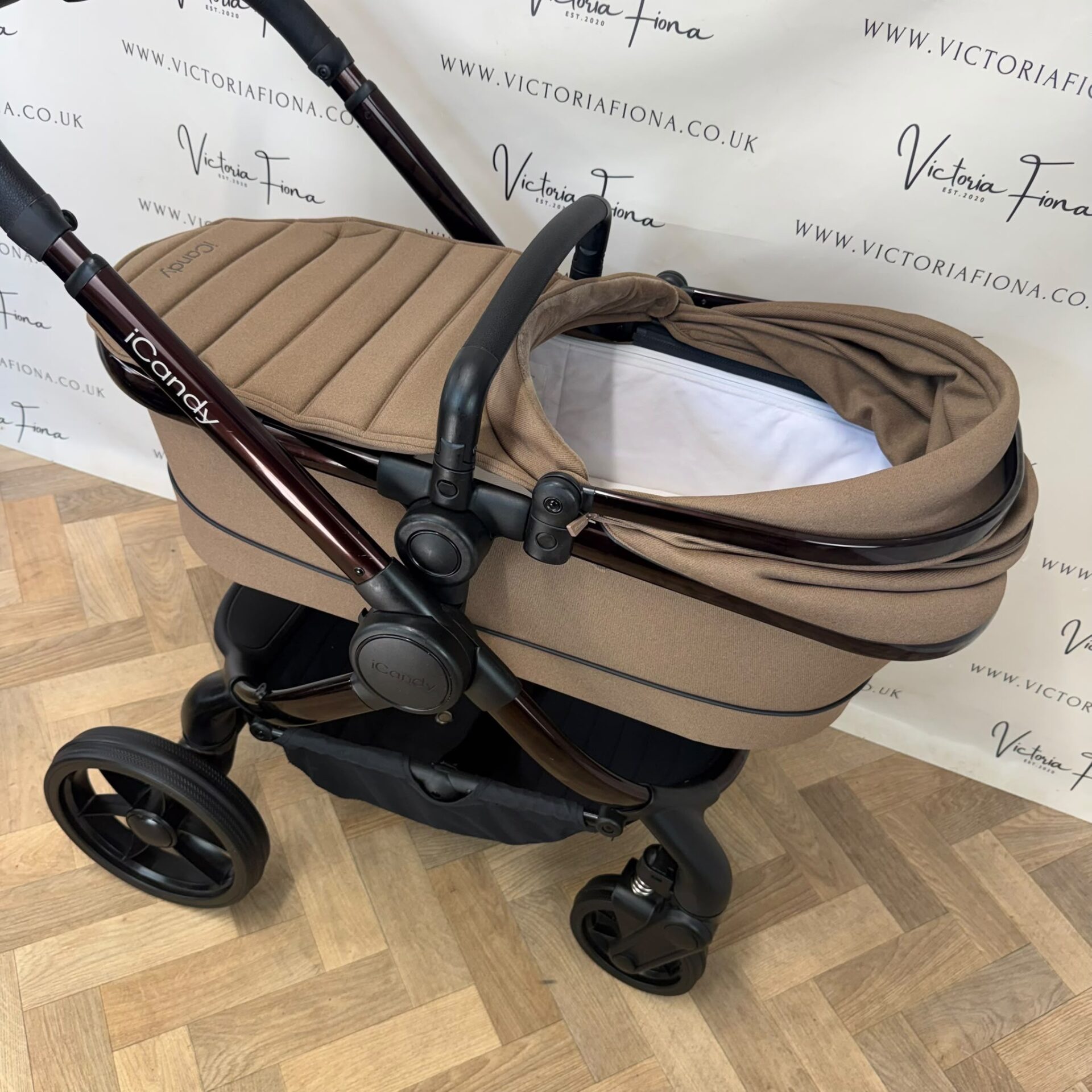 PRELOVED iCandy Peach 7 Pushchair and Carrycot - Coco - Image 3