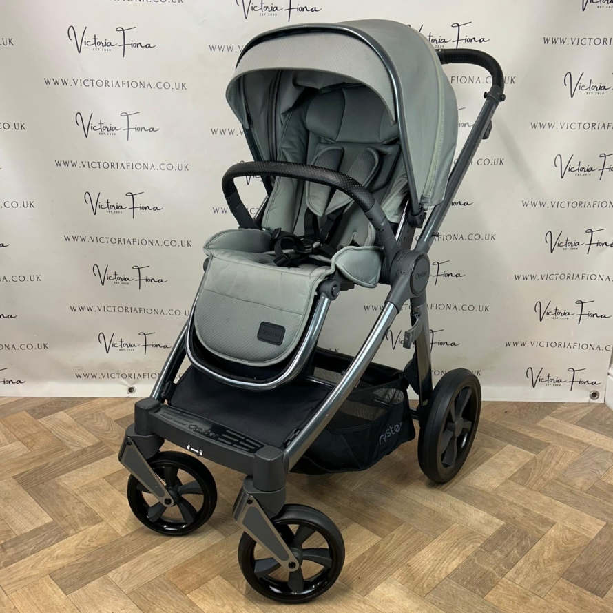 PRELOVED Babystyle Oyster 3 Pushchair - 0-22kg - Spearmint Green - Image 5