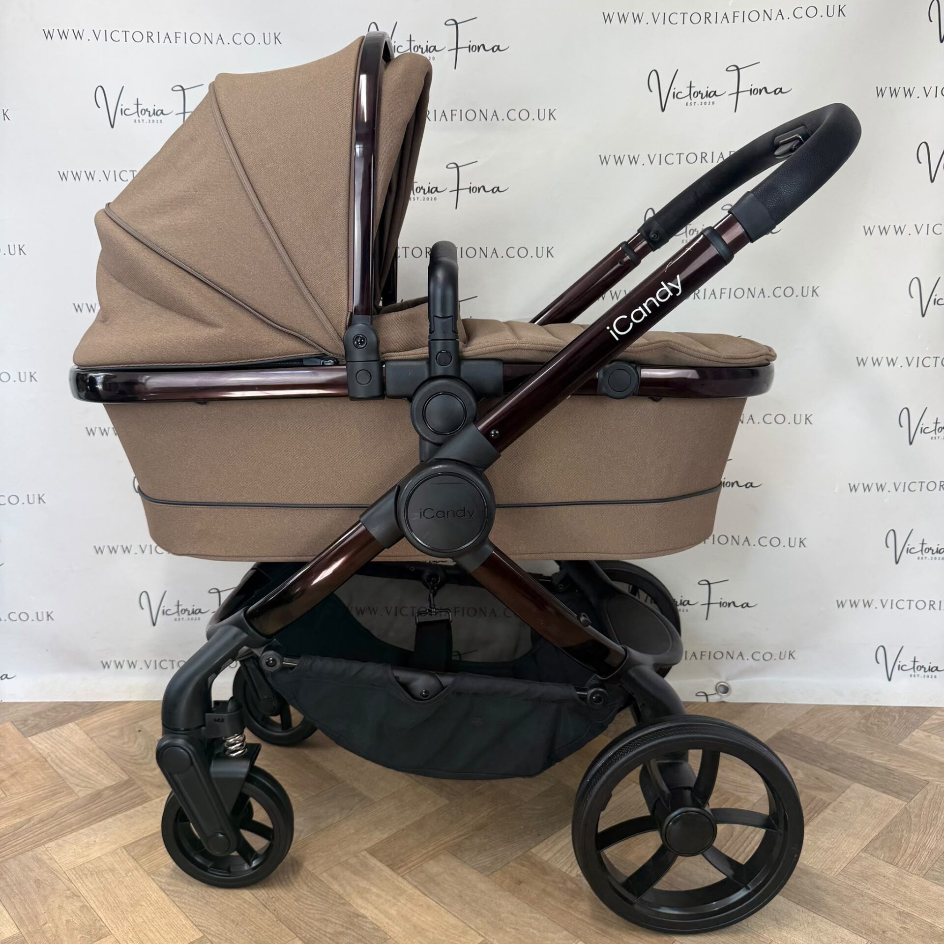 PRELOVED iCandy Peach 7 Pushchair and Carrycot - Coco - Image 5
