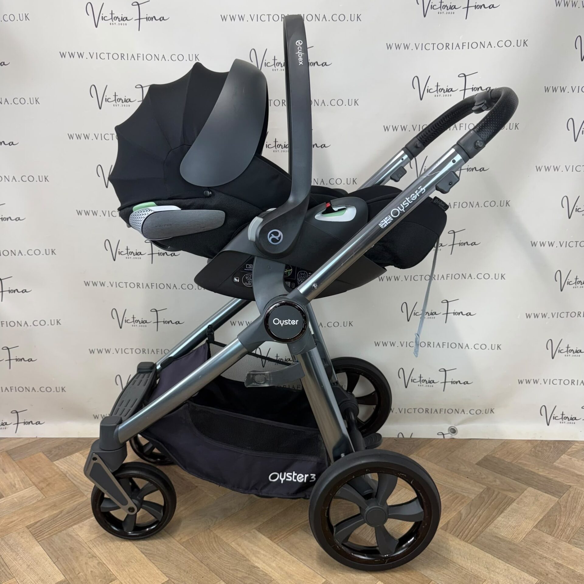 PRELOVED Babystyle Oyster 3 Pushchair Travel System with 360 Spin Lie Flat Car Seat - Fossil Grey - Image 8