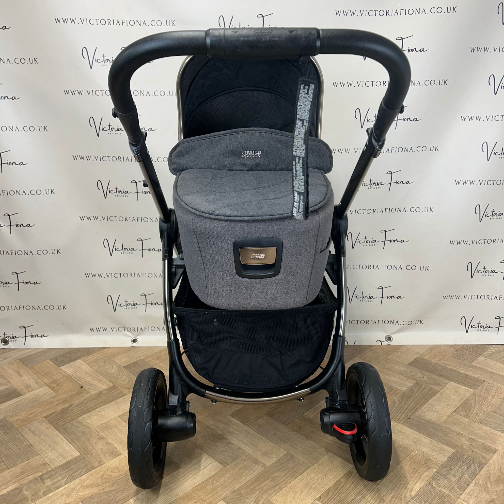 PRELOVED Mamas And Papas Ocarro Pushchair & Carrycot - Onyx Black 🖤 - Image 3