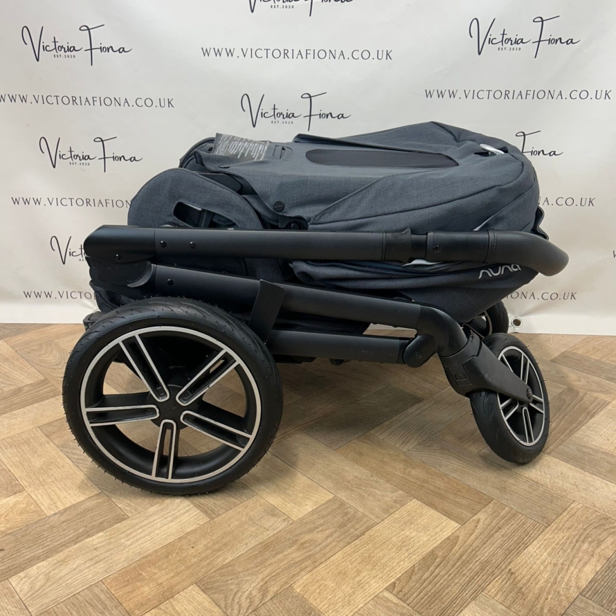 PRELOVED Nuna Mixx Next Carrycot & Pushchair - Ocean Blue 🌊 - Image 9