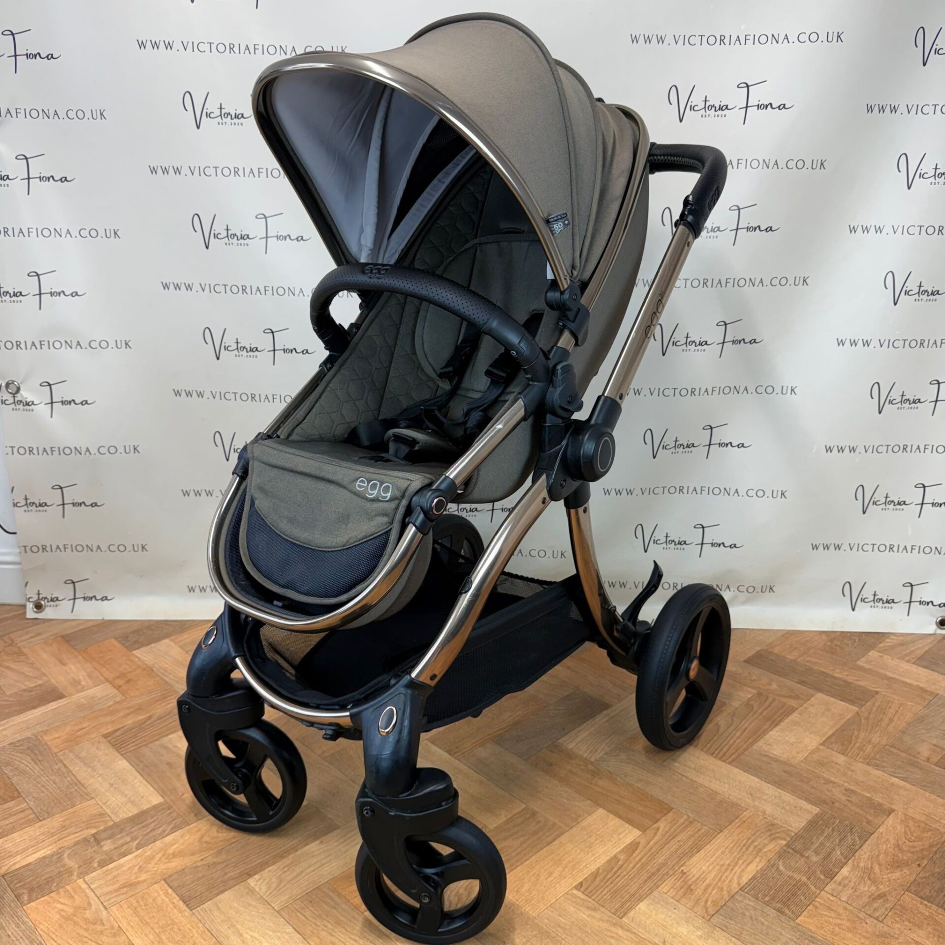 PRELOVED Egg2 Complete Travel System - Hunter Green - Image 7