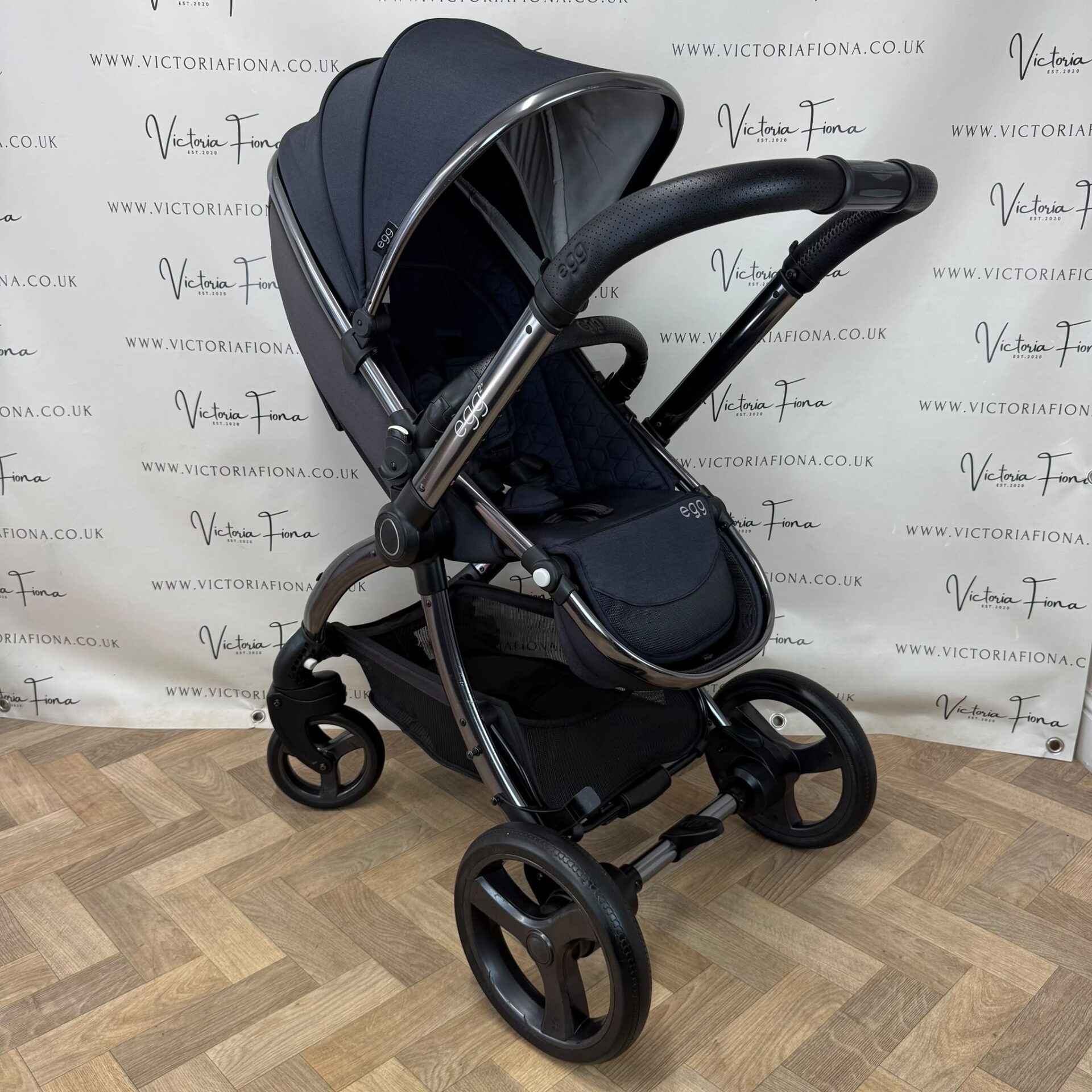 PRELOVED Egg2 Carrycot & Pushchair - Cobalt Blue π - Image 6
