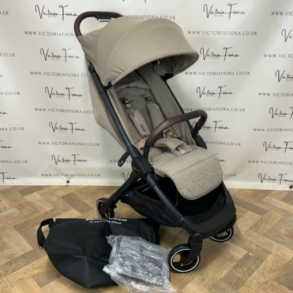 PRELOVED Silver Cross Clic 2 Compact Stroller - Cobble Brown RRP£295