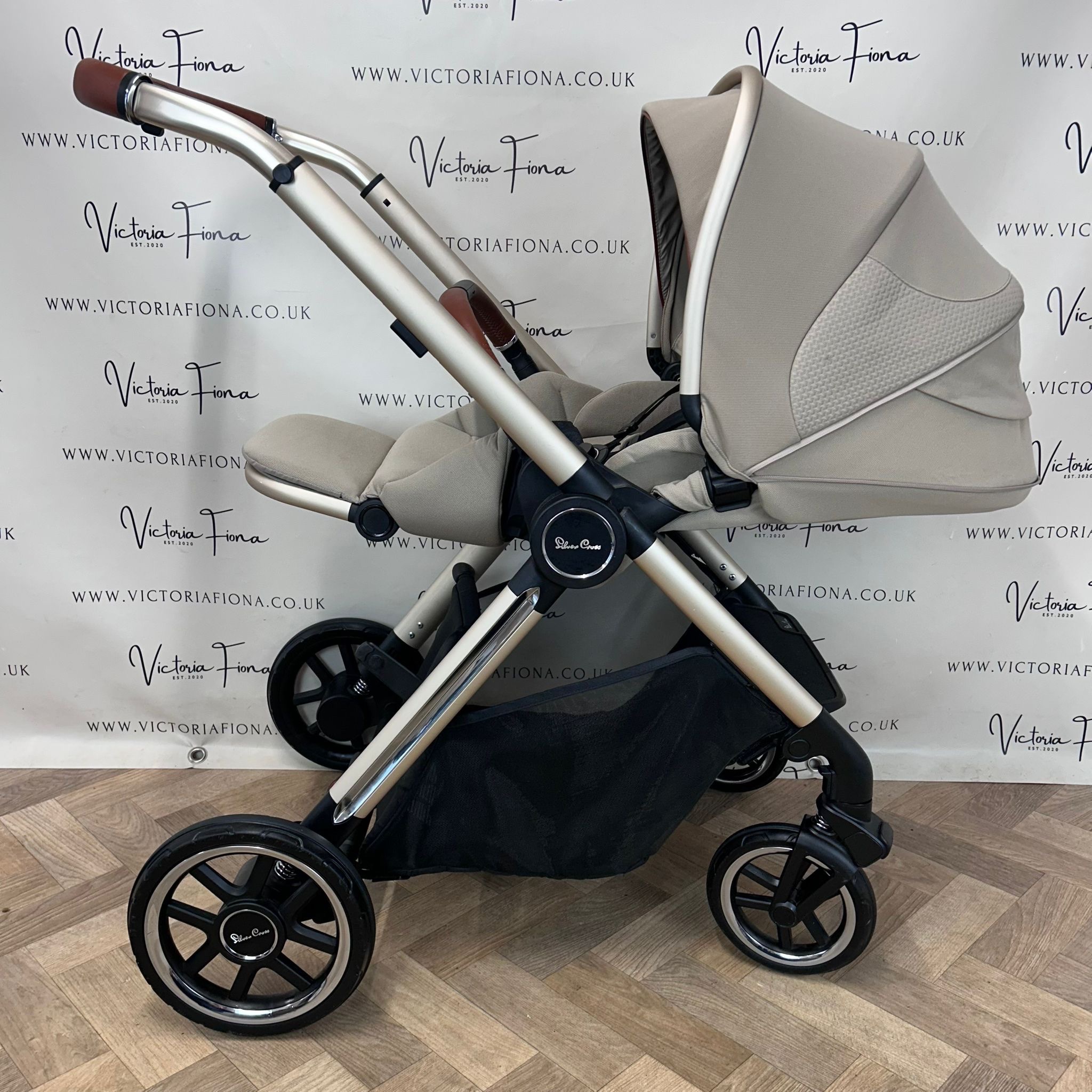 PRELOVED Silver Cross Reef Carrycot & Pushchair - Stone - Image 8