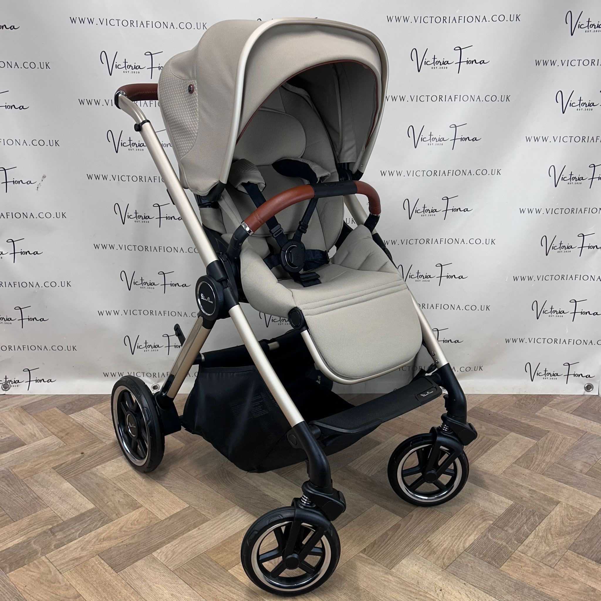 PRELOVED Silver Cross Reef Carrycot & Pushchair - Stone - Image 9