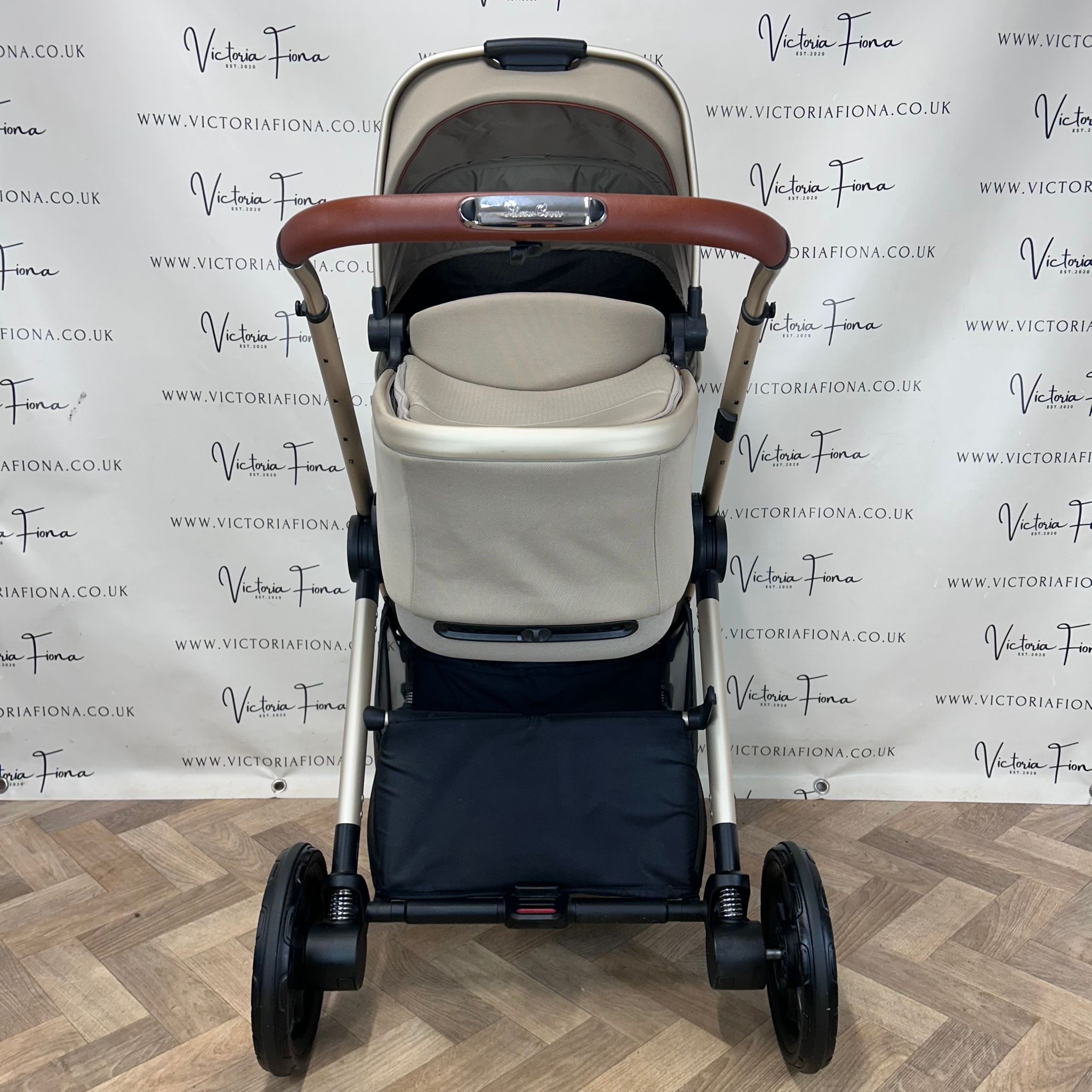 PRELOVED Silver Cross Reef Carrycot & Pushchair - Stone - Image 3