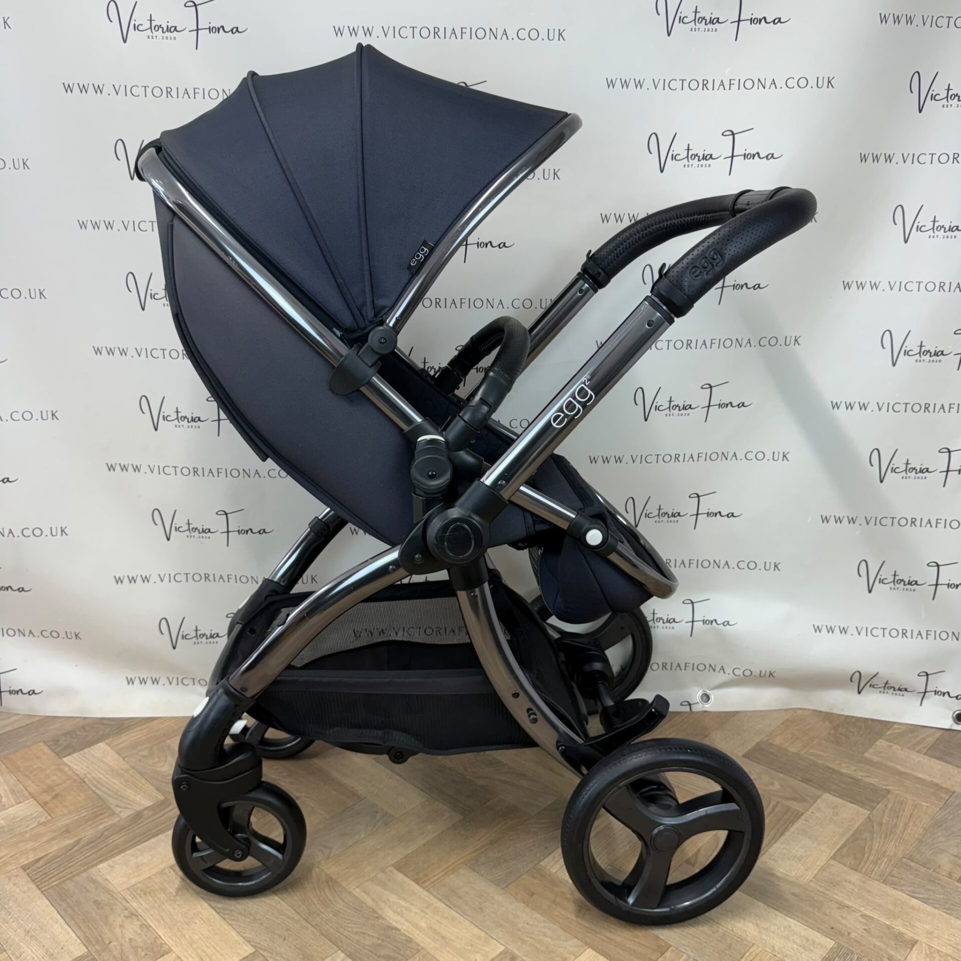 PRELOVED Egg2 Carrycot & Pushchair - Cobalt Blue π - Image 8
