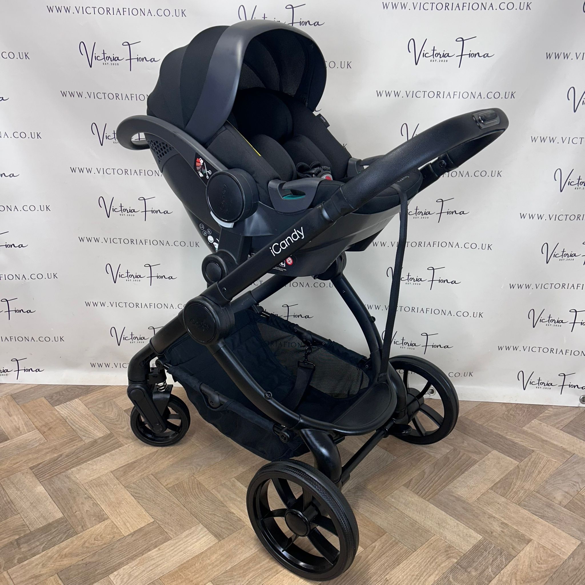 PRELOVED iCandy Peach 7 Pushchair with accessories and Cocoon Car Seat & Isofix - BLACK - Image 6