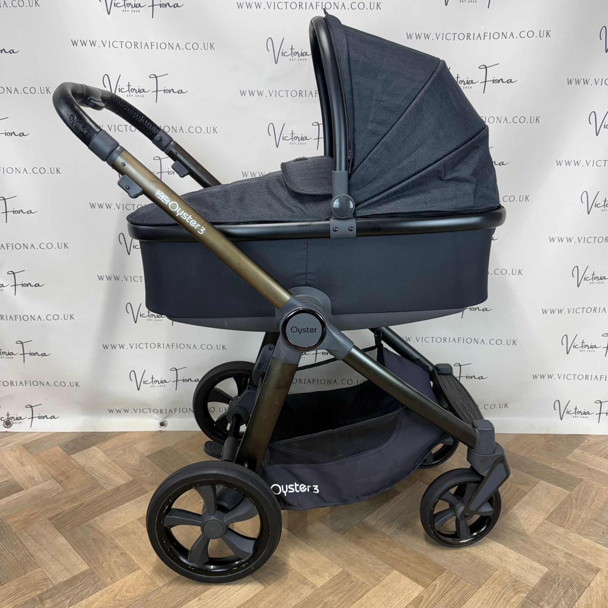 PRELOVED Babystyle Oyster 3 Pushchair & Carrycot - 0-22kg - Noir 🖤 - Image 2