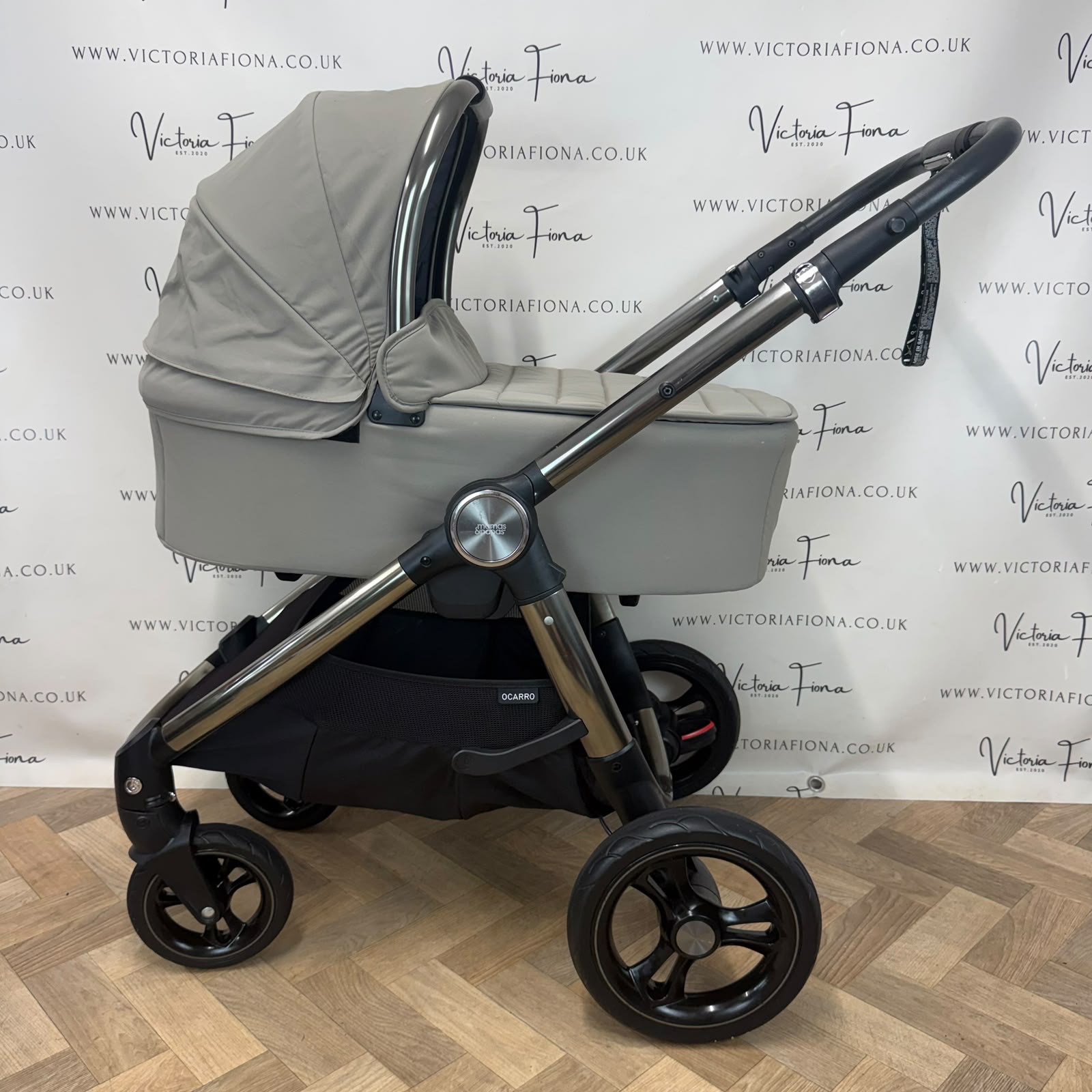PRELOVED Mamas And Papas Ocarro Pushchair and Carrycot with Maxi Cosi Pebble 360 & Isofix - Everest - Image 4