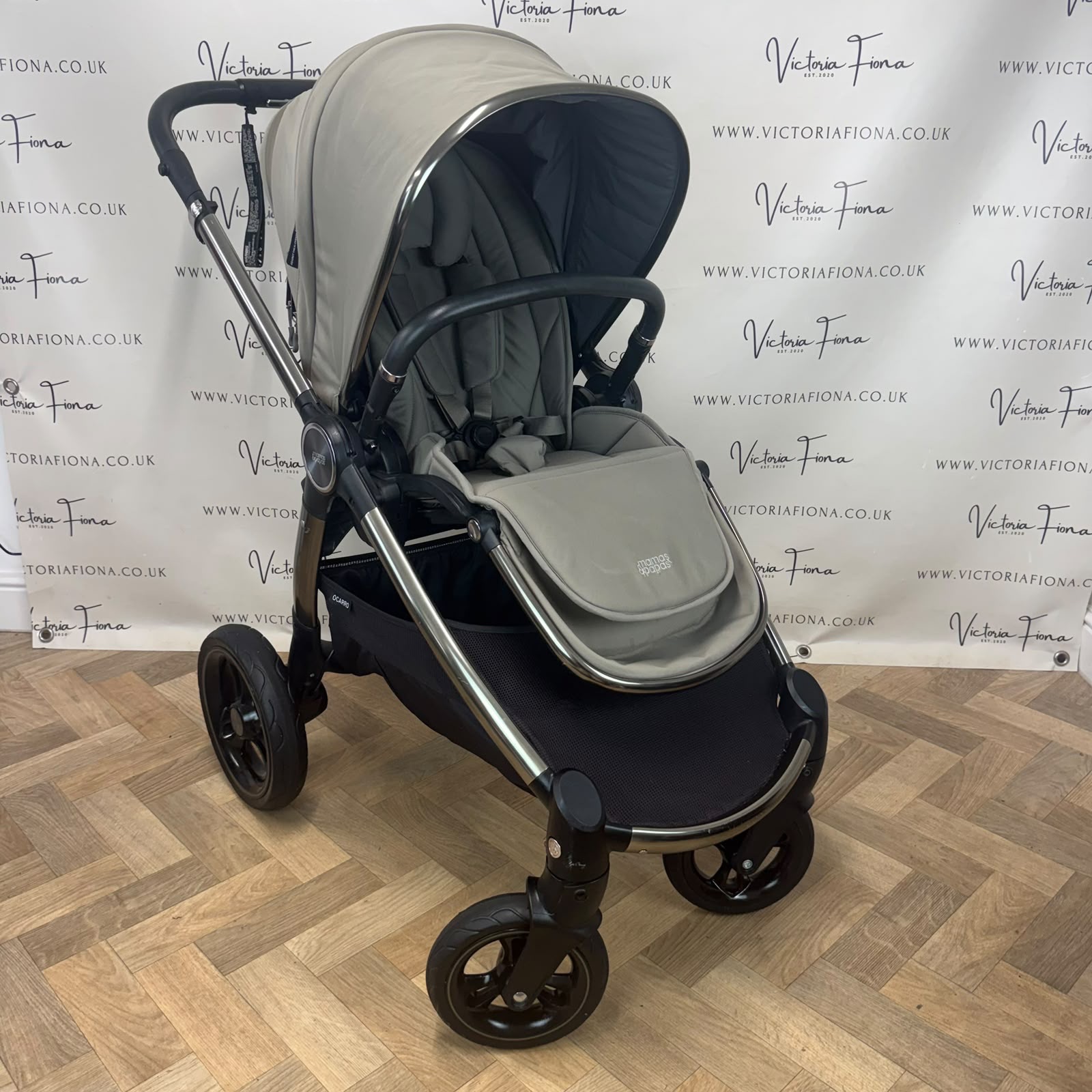 PRELOVED Mamas And Papas Ocarro Pushchair and Carrycot with Maxi Cosi Pebble 360 & Isofix - Everest - Image 8