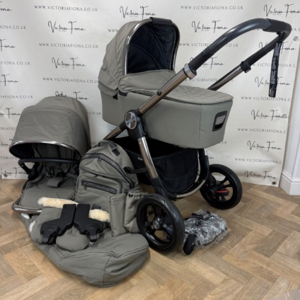 PRELOVED Mamas And Papas Ocarro Pushchair and Carrycot - Everest