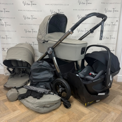 PRELOVED Mamas And Papas Ocarro Pushchair and Carrycot with Maxi Cosi Pebble 360 & Isofix - Everest