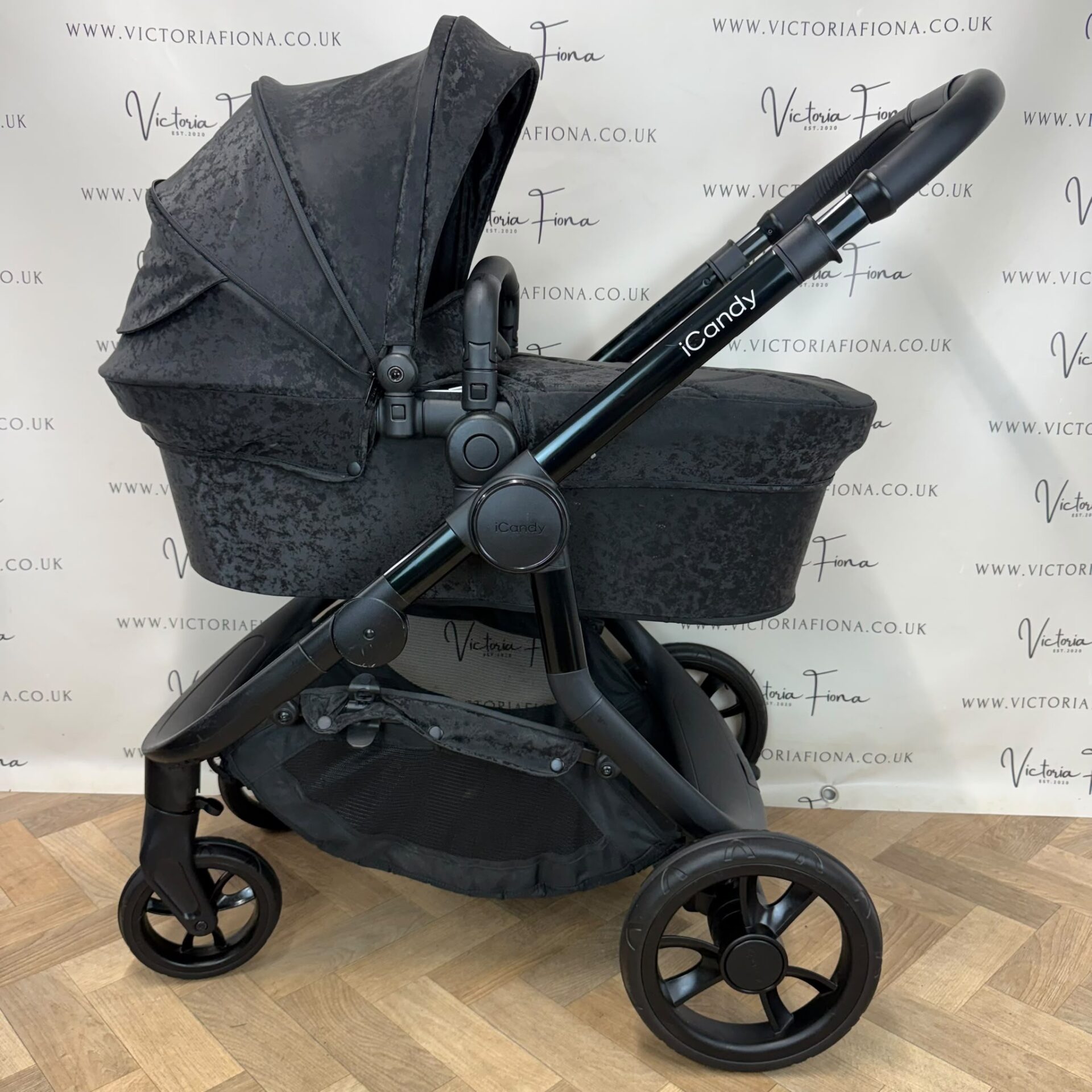 PRELOVED iCandy Orange Carrycot & Pushchair - Crushed Velvet - Image 5