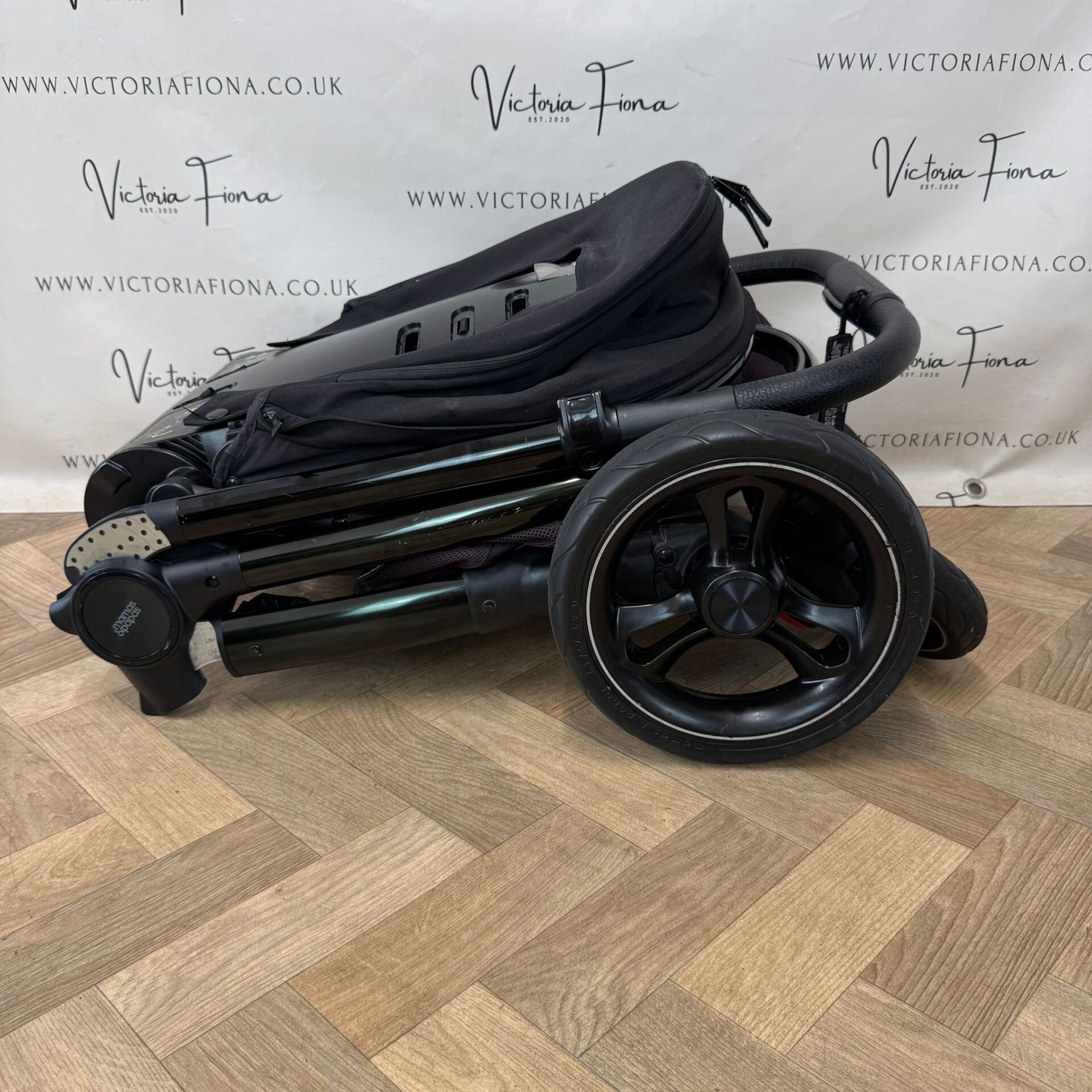 PRELOVED Mamas And Papas Ocarro Pushchair & Carrycot with Maxi Cosi Car Seat and 360 Isofix- Carbon Black 🖤 - Image 8