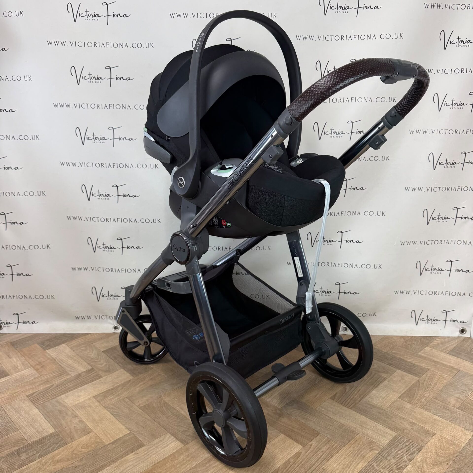 PRELOVED Babystyle Oyster 3 Pushchair Travel System with 360 Spin Lie Flat Car Seat- Butterscotch - Image 9