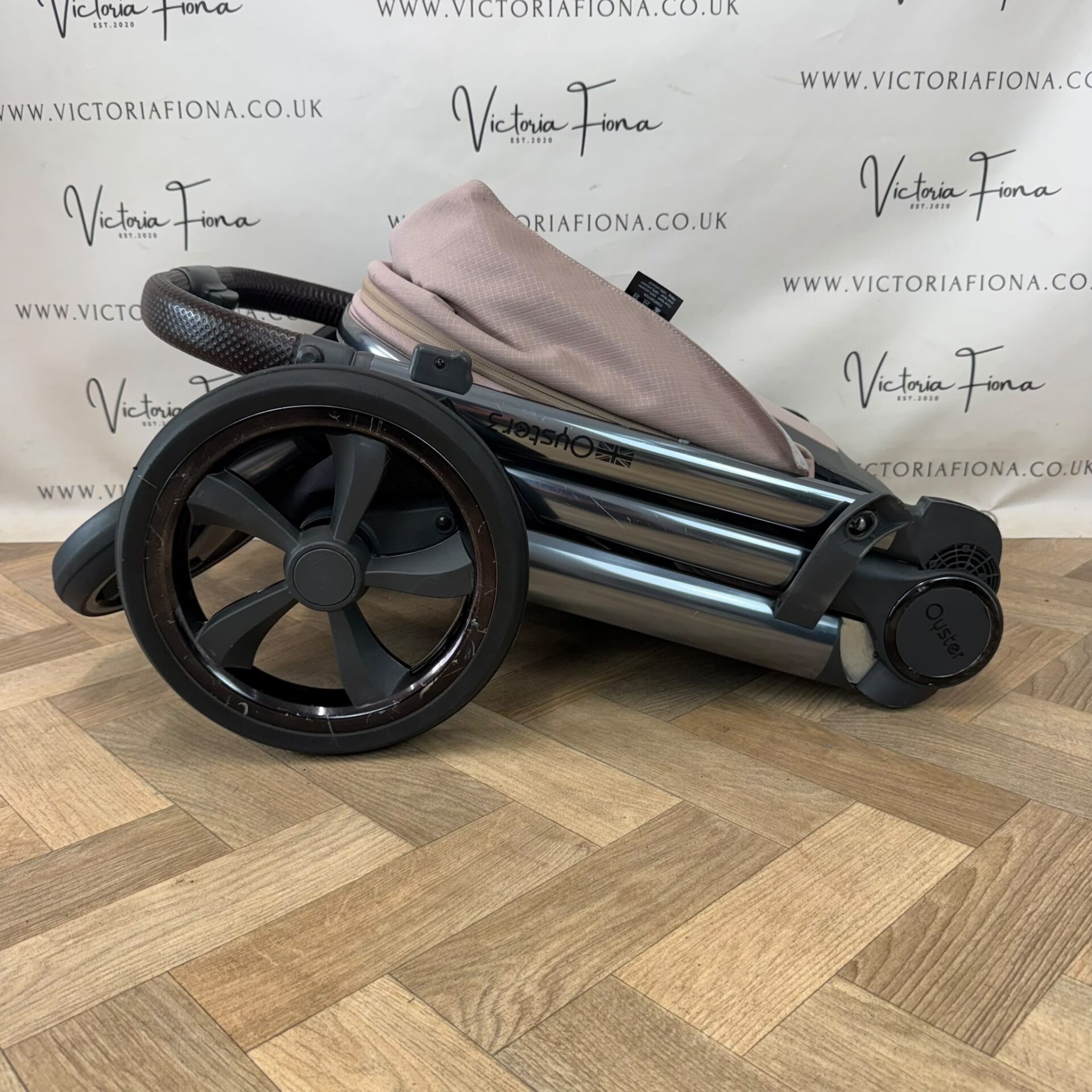 PRELOVED Babystyle Oyster 3 Pushchair Travel System with 360 Spin Lie Flat Car Seat- Butterscotch - Image 10