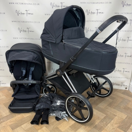 PRELOVED Cybex Priam Carrycot & Pushchair - Black & Chrome