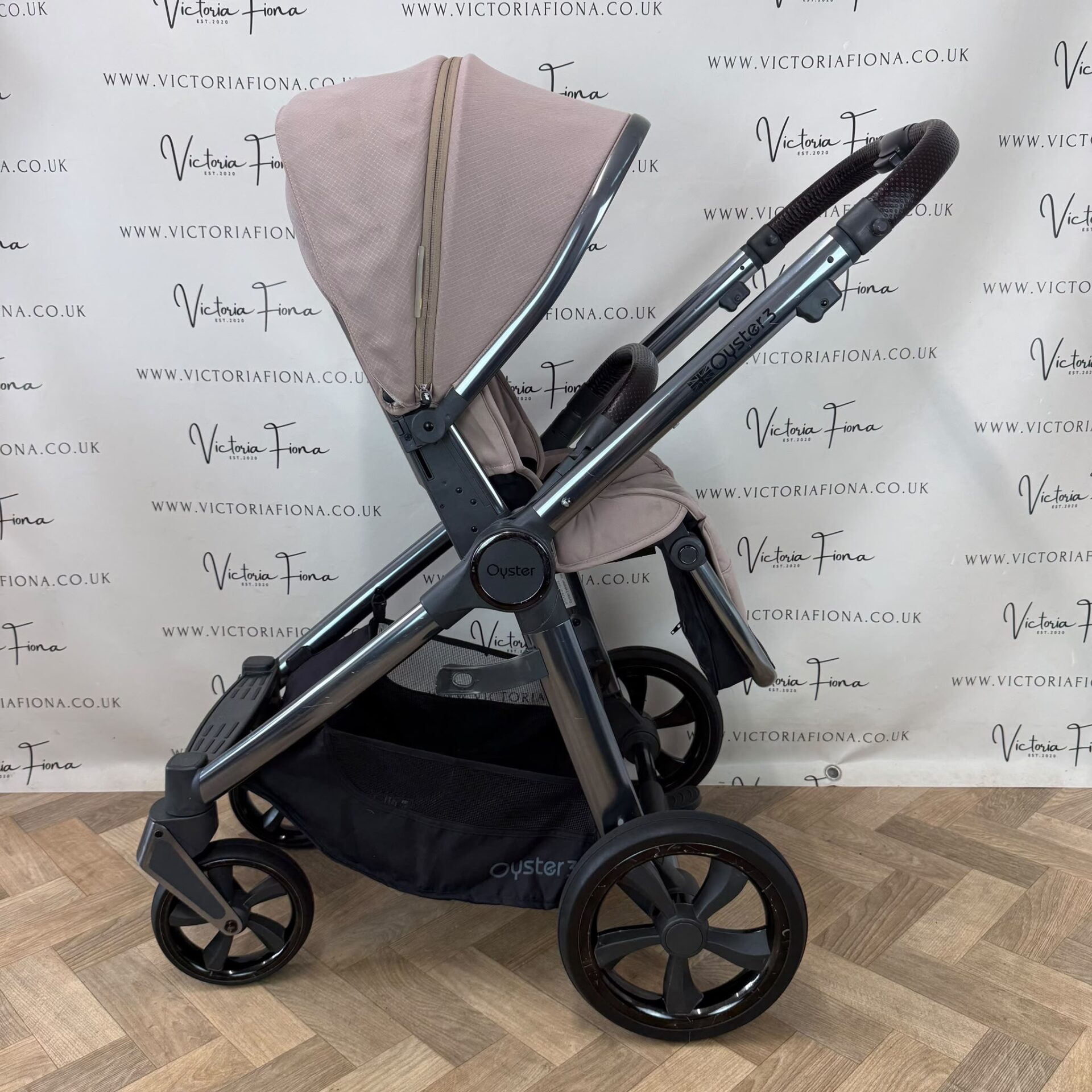PRELOVED Babystyle Oyster 3 Pushchair Travel System with 360 Spin Lie Flat Car Seat- Butterscotch - Image 5