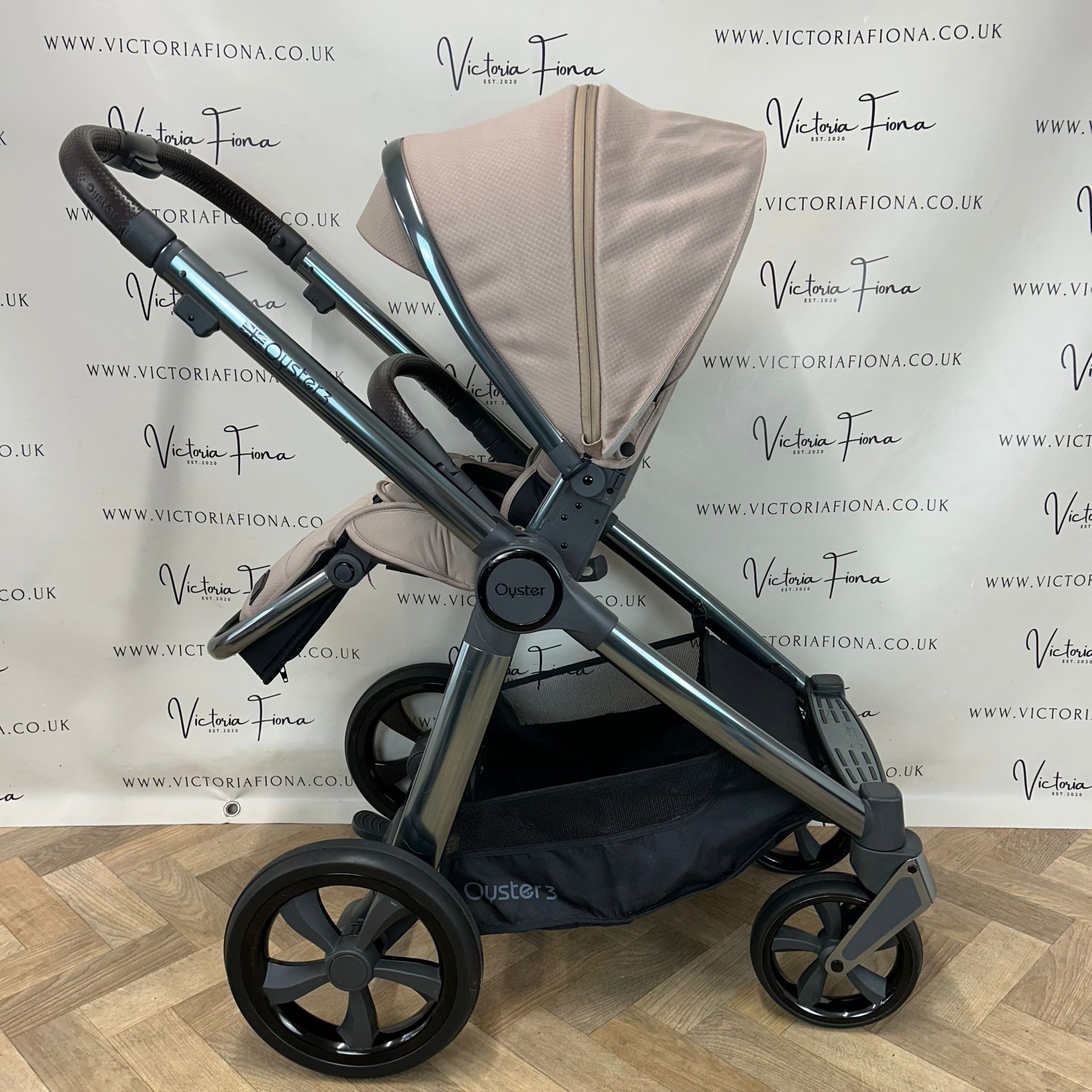 PRELOVED Babystyle Oyster 3 Carrycot & Pushchair - Butterscotch - Image 6