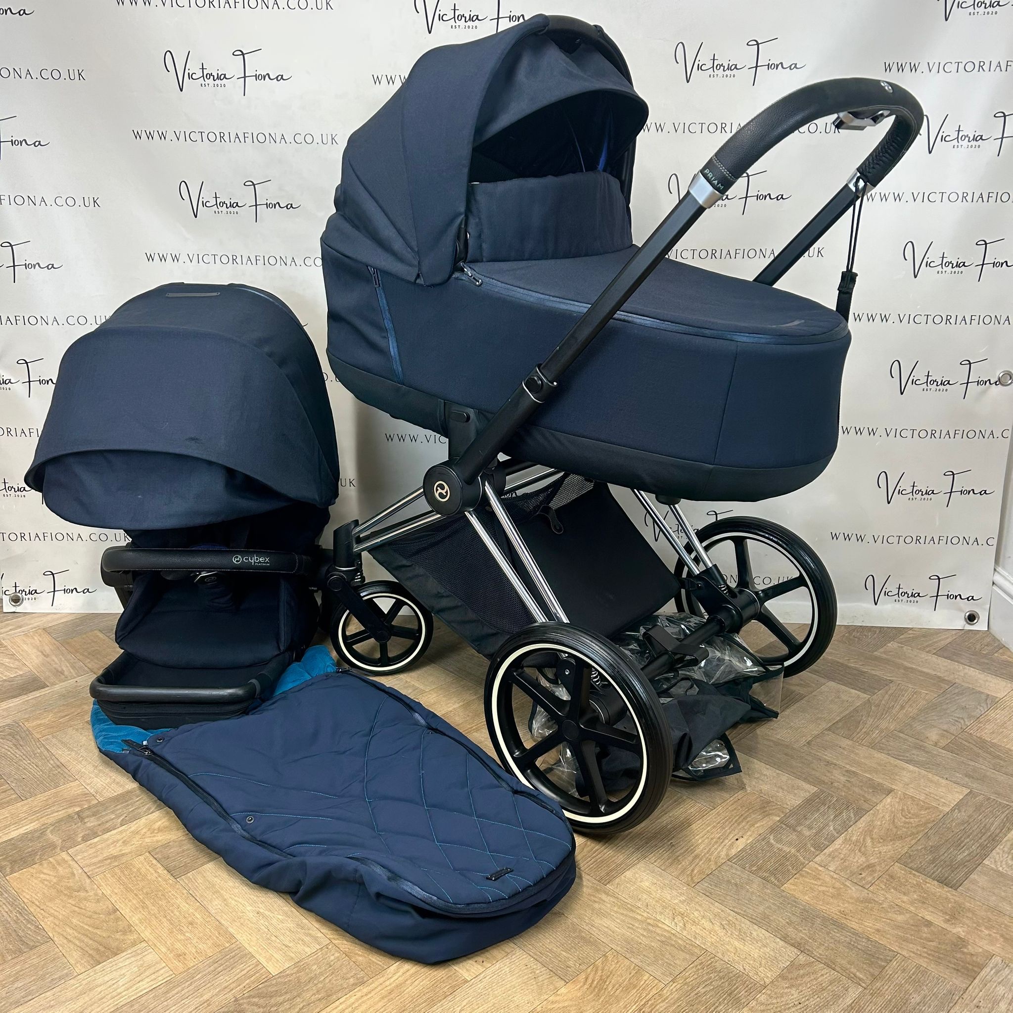 PRELOVED Cybex Priam Carrycot & Pushchair - Indigo Blue & Chrome