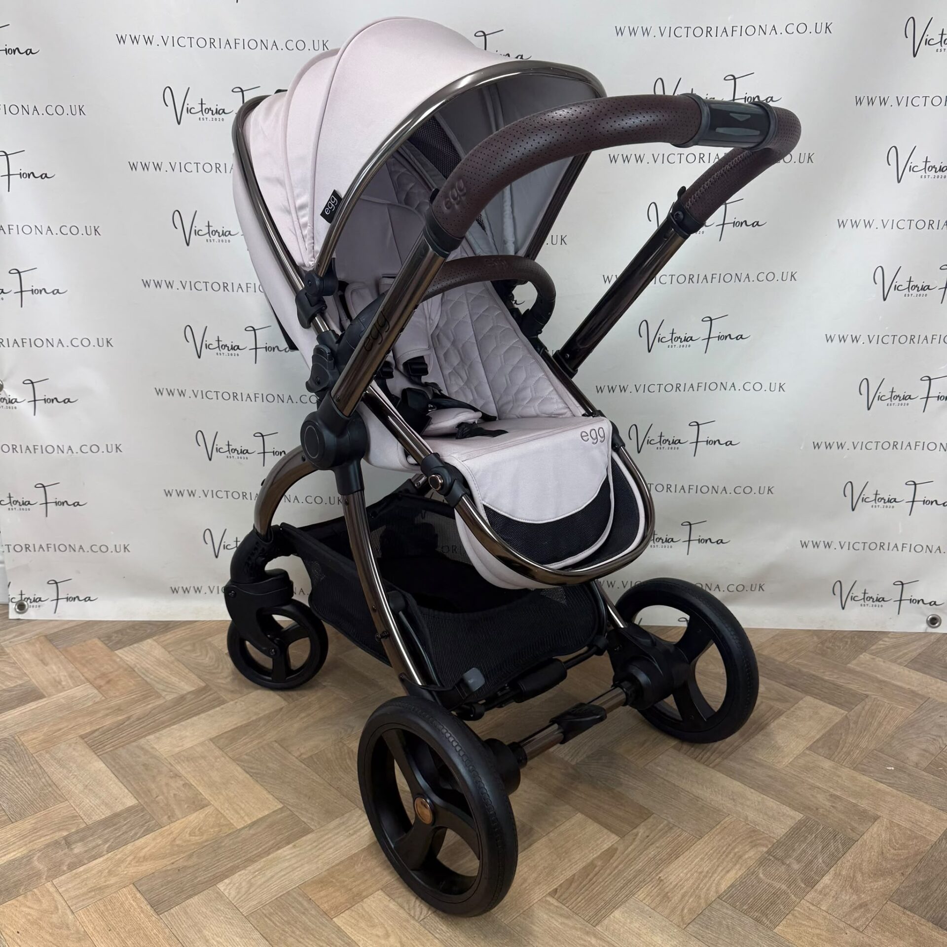 PRELOVED Egg2 Carrycot & Pushchair TRAVEL SYSTEM - Hush Violet - Image 5