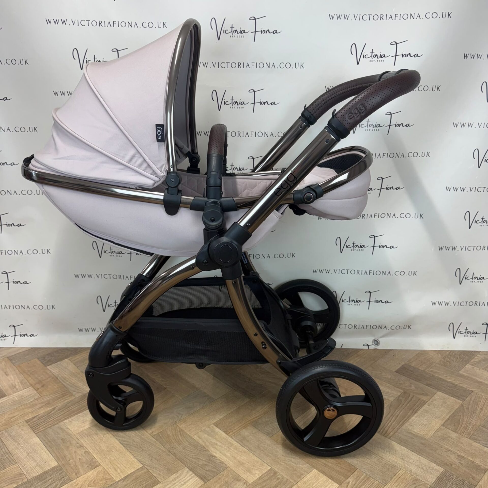 PRELOVED Egg2 Carrycot & Pushchair TRAVEL SYSTEM - Hush Violet - Image 6