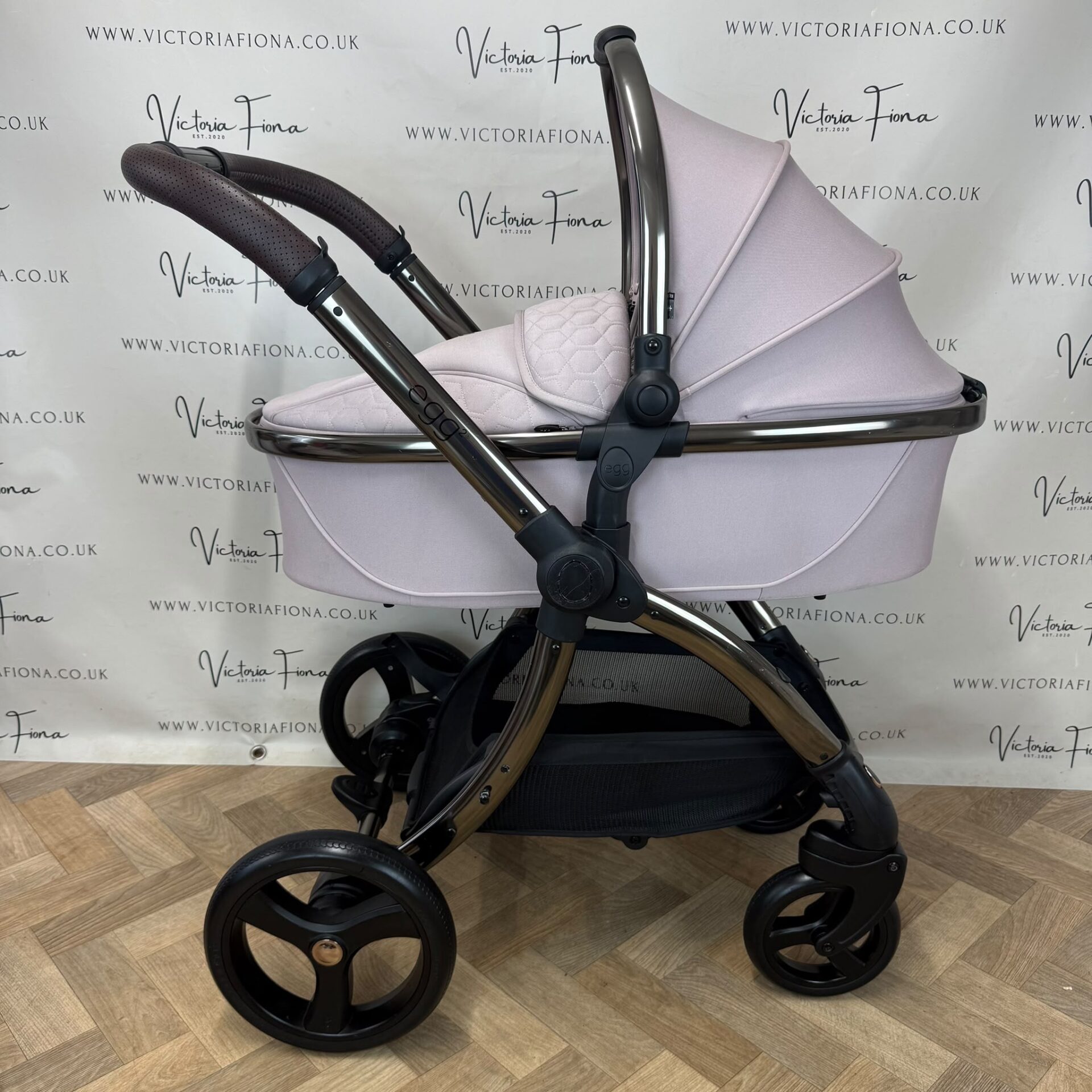 PRELOVED Egg2 Carrycot & Pushchair - Hush Violet - Image 5