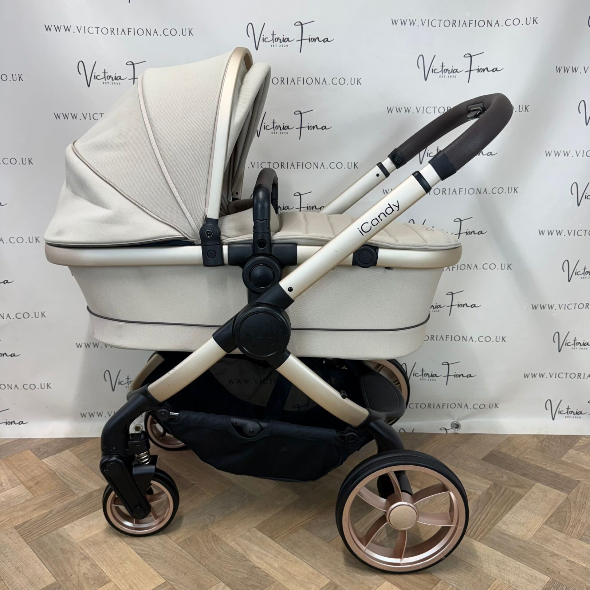 PRELOVED iCandy Peach 7 Pushchair and Carrycot - Biscotti - Image 5