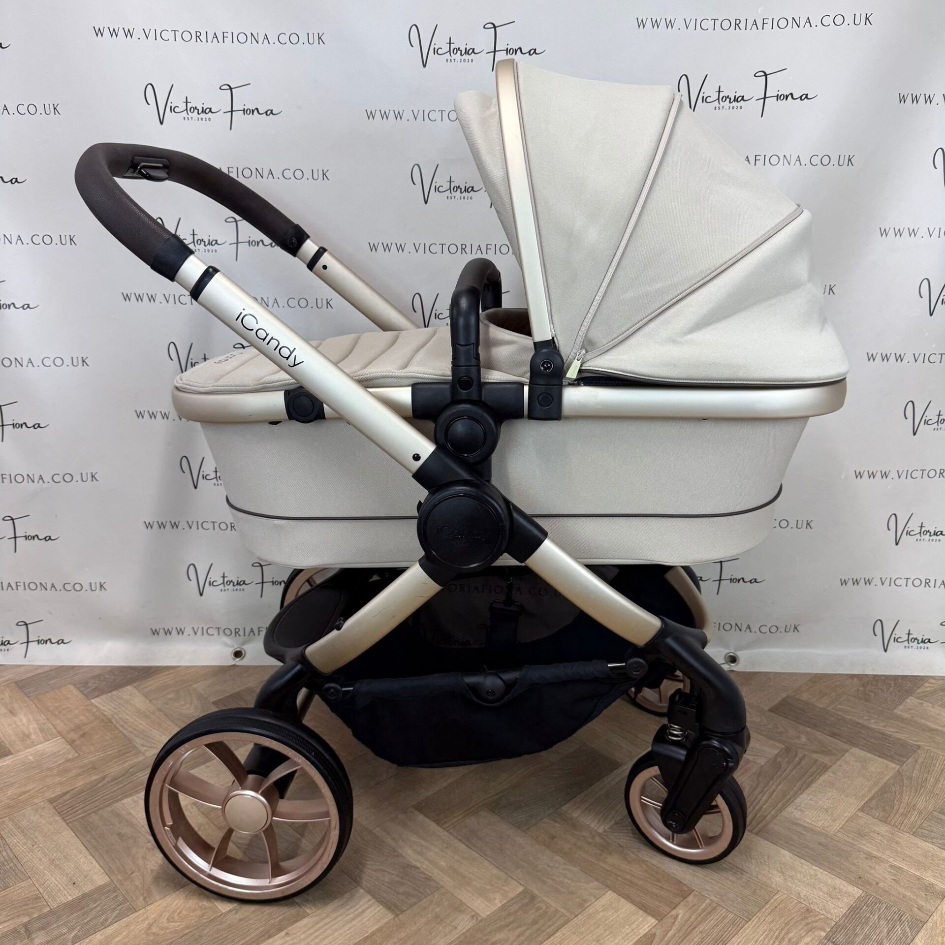 PRELOVED iCandy Peach 7 Pushchair and Carrycot - Biscotti - Image 2