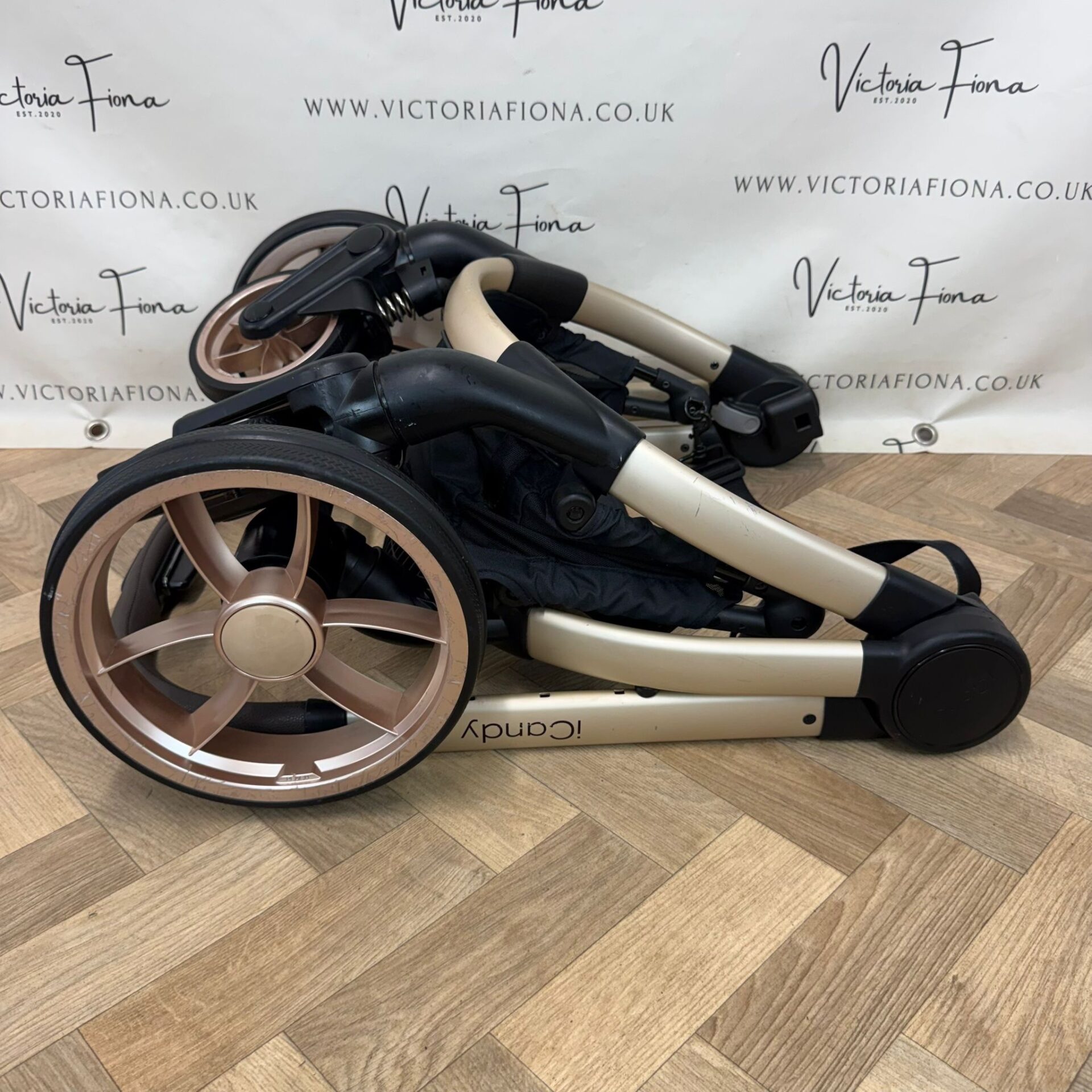 PRELOVED iCandy Peach 7 Pushchair and Carrycot - Biscotti - Image 9