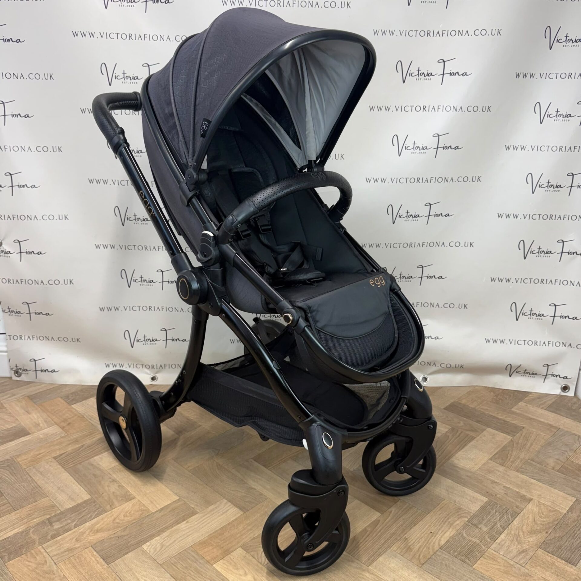 PRELOVED Egg2 Carrycot & Pushchair - Jurassic Black π€ - Image 9
