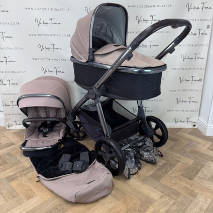 PRELOVED Babystyle Oyster 3 Carrycot & Pushchair - Butterscotch