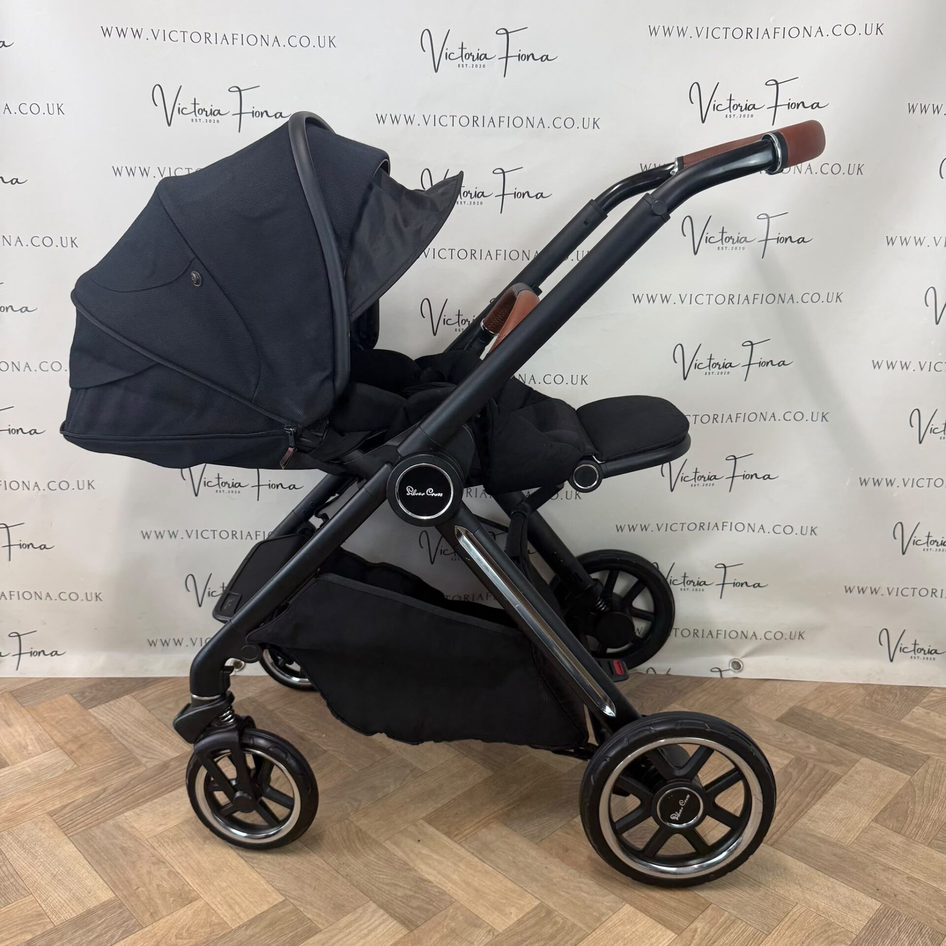 PRELOVED Silver Cross Reef Carrycot, Pushchair & Maxi Cosi Pebble 360 Pro Car Seat and Isofix - Orbit Black - Image 5