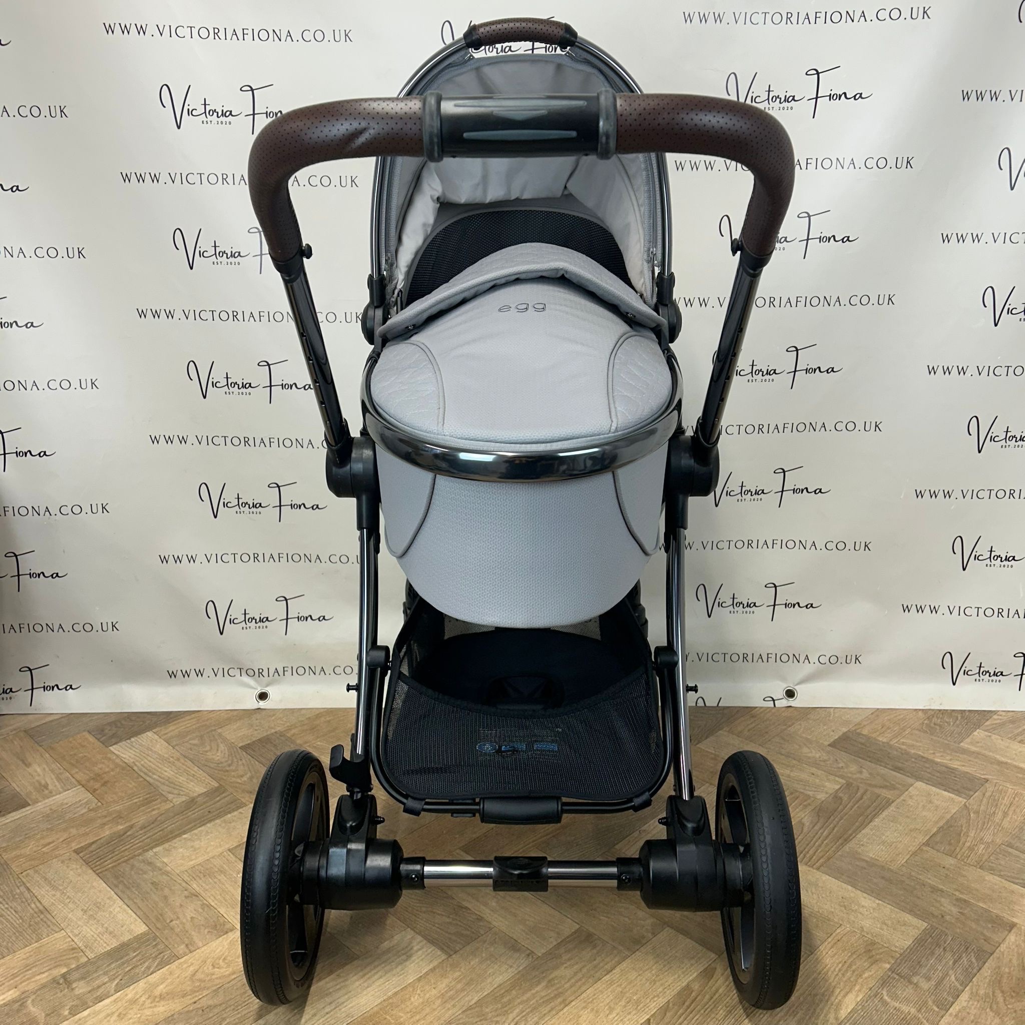 PRELOVED Egg 3 Pushchair & Carrycot - Full Travel System – Glacier - Image 3