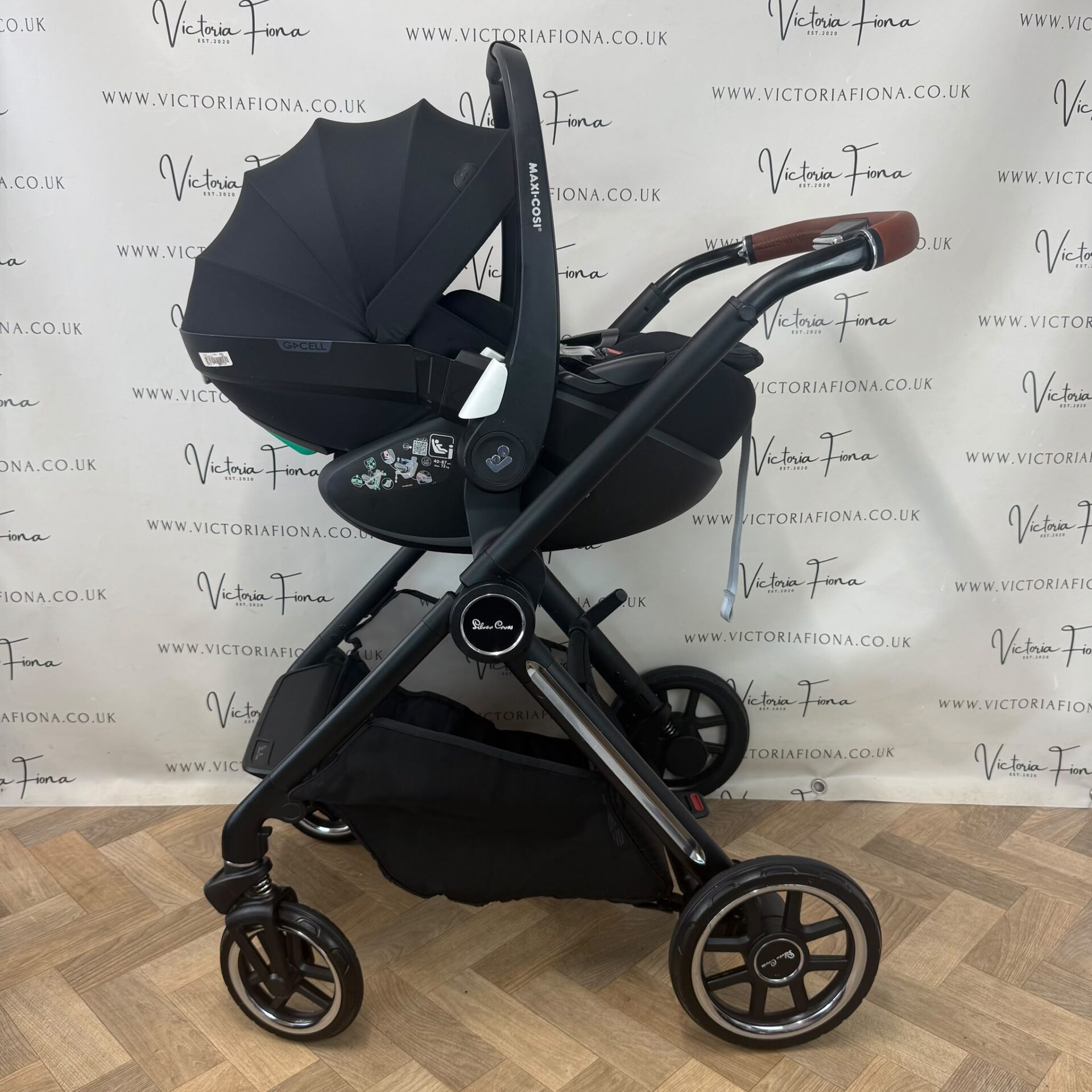 PRELOVED Silver Cross Reef Carrycot, Pushchair & Maxi Cosi Pebble 360 Pro Car Seat and Isofix - Orbit Black - Image 7