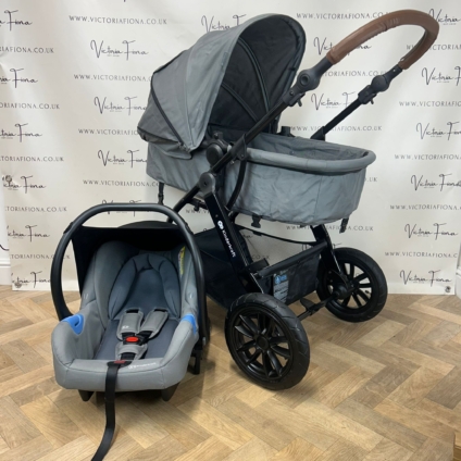 PRELOVED Kinderkraft Moov Carrycot & Pushchair with Car Seat - GREY