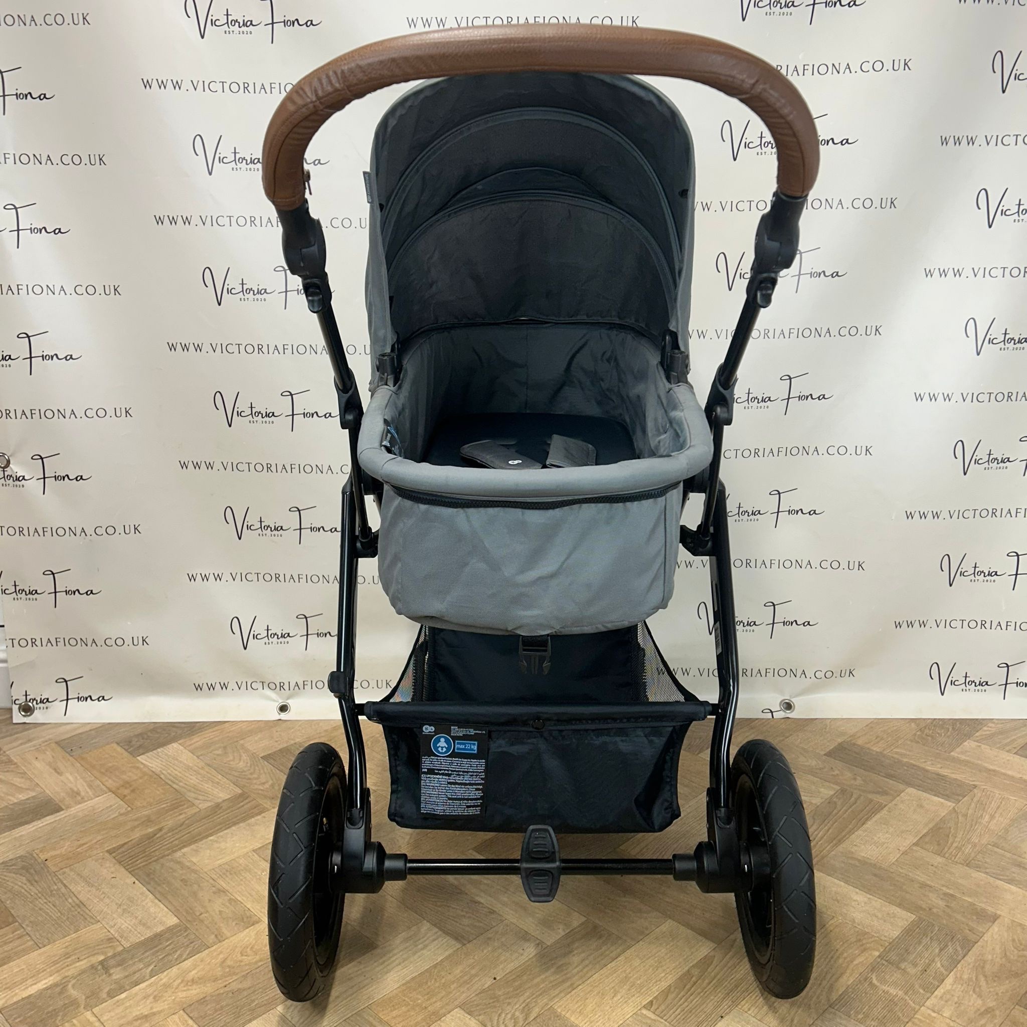 PRELOVED Kinderkraft Moov Carrycot & Pushchair with Car Seat - GREY - Image 3