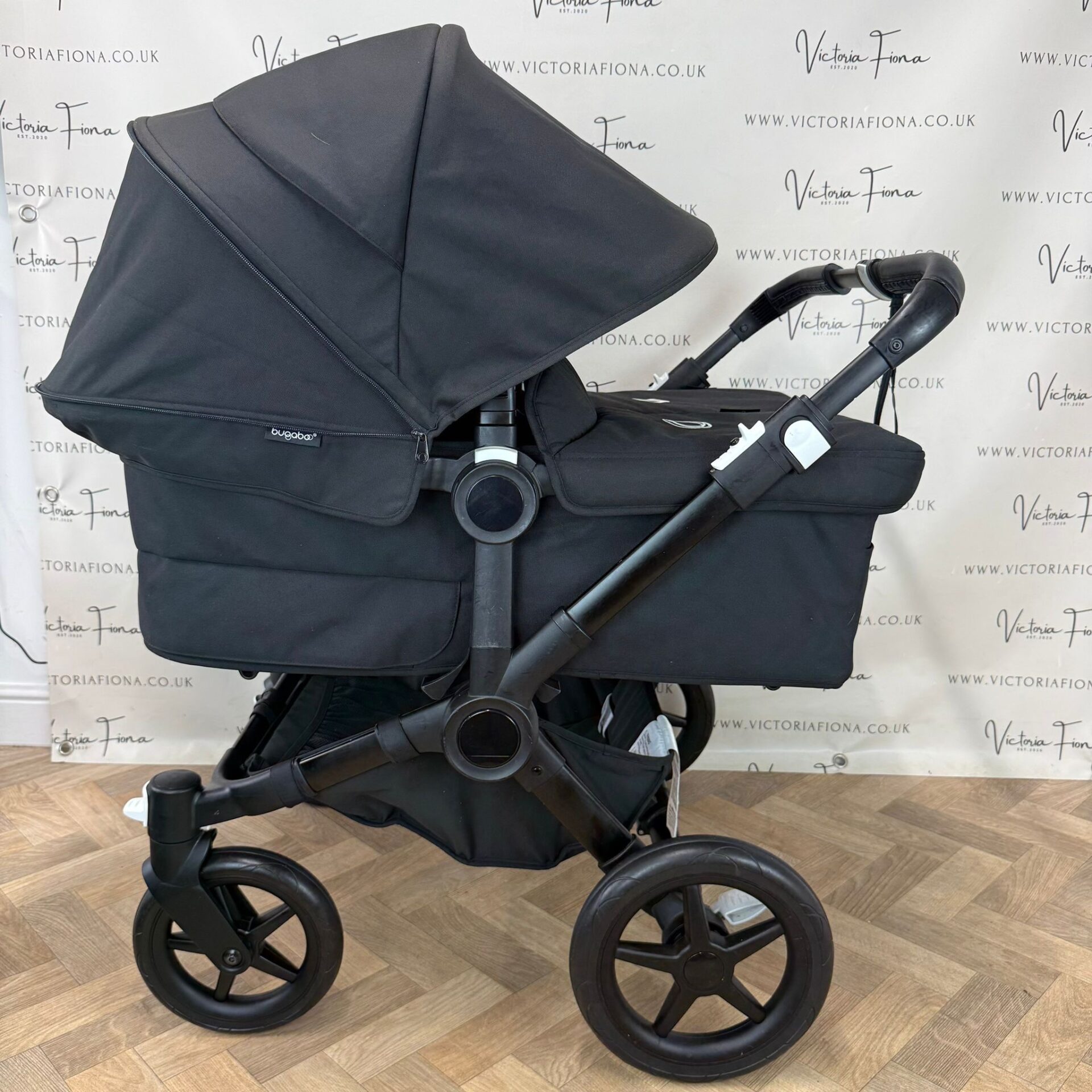 PRELOVED Bugaboo Donkey 5 TWIN Double Pushchair - Black with Black Chassis - Image 5