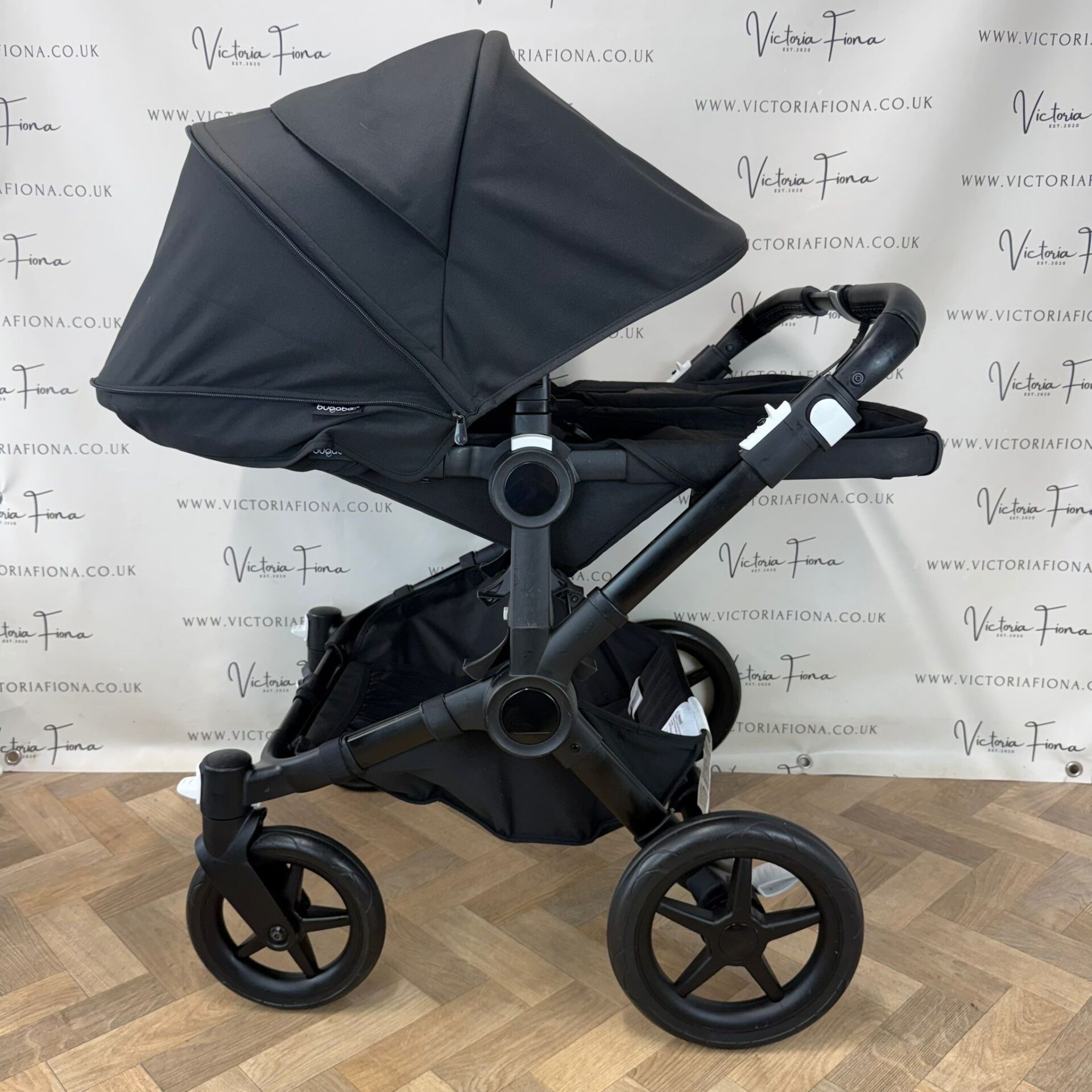 PRELOVED Bugaboo Donkey 5 TWIN Double Pushchair - Black with Black Chassis - Image 8