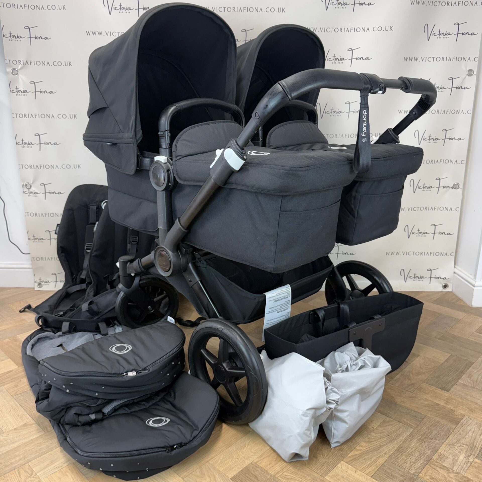 PRELOVED Bugaboo Donkey 5 TWIN Double Pushchair - Black with Black Chassis