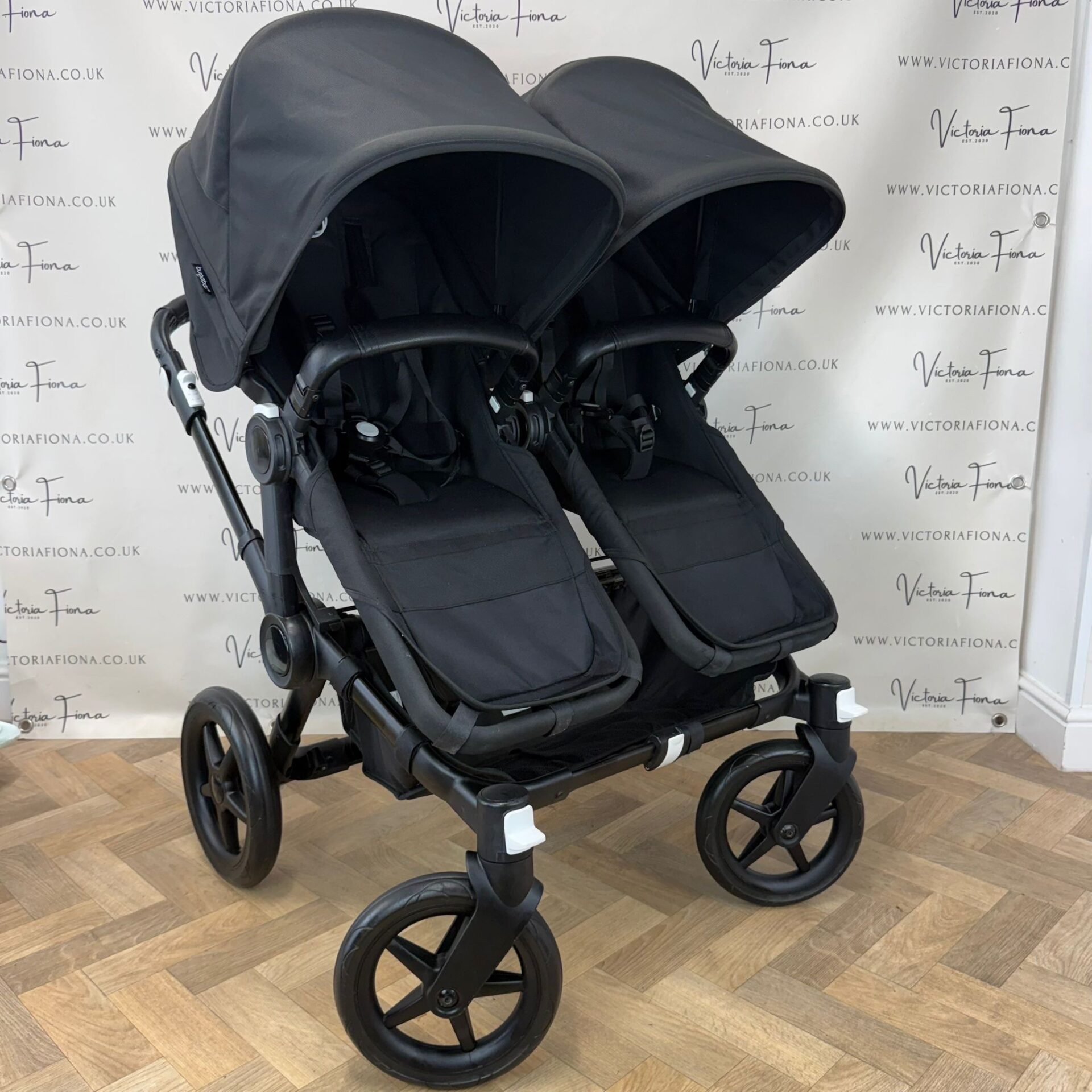 PRELOVED Bugaboo Donkey 5 TWIN Double Pushchair - Black with Black Chassis - Image 9