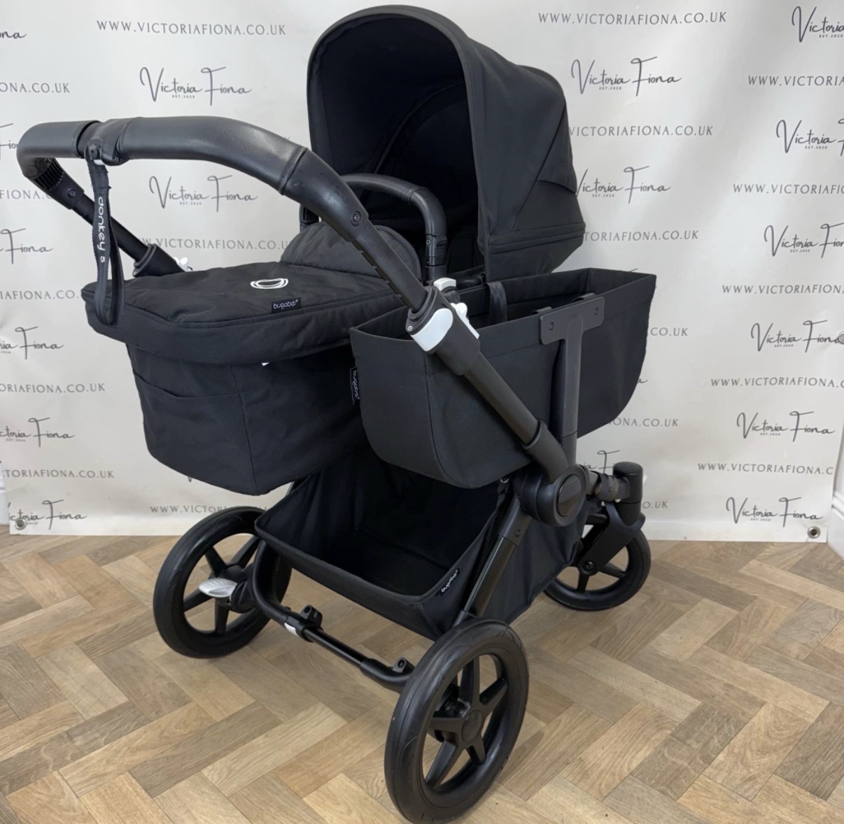 PRELOVED Bugaboo Donkey 5 DUO Double Pushchair - Black with Black Chassis - Image 4