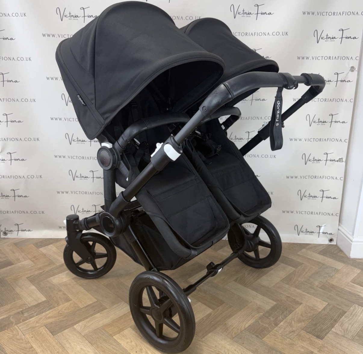 PRELOVED Bugaboo Donkey 5 DUO Double Pushchair - Black with Black Chassis - Image 5