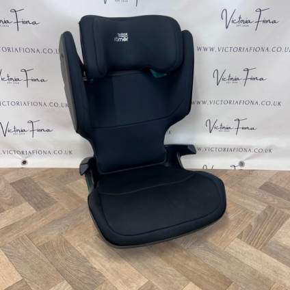 NEW BRITAX RÖMER car seat KIDFIX M - BLACK - 3.5-12years