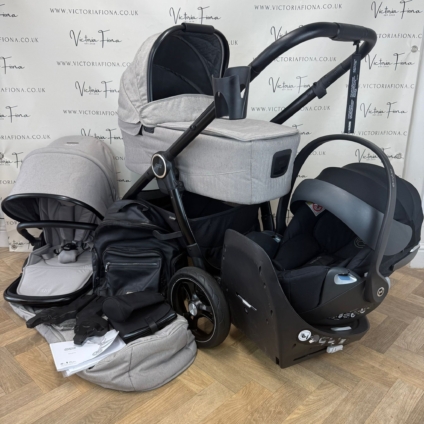 PRELOVED Mamas And Papas Ocarro Pushchair & Carrycot with Cybex Cloud Z Car Seat and Isofix - Nocturn